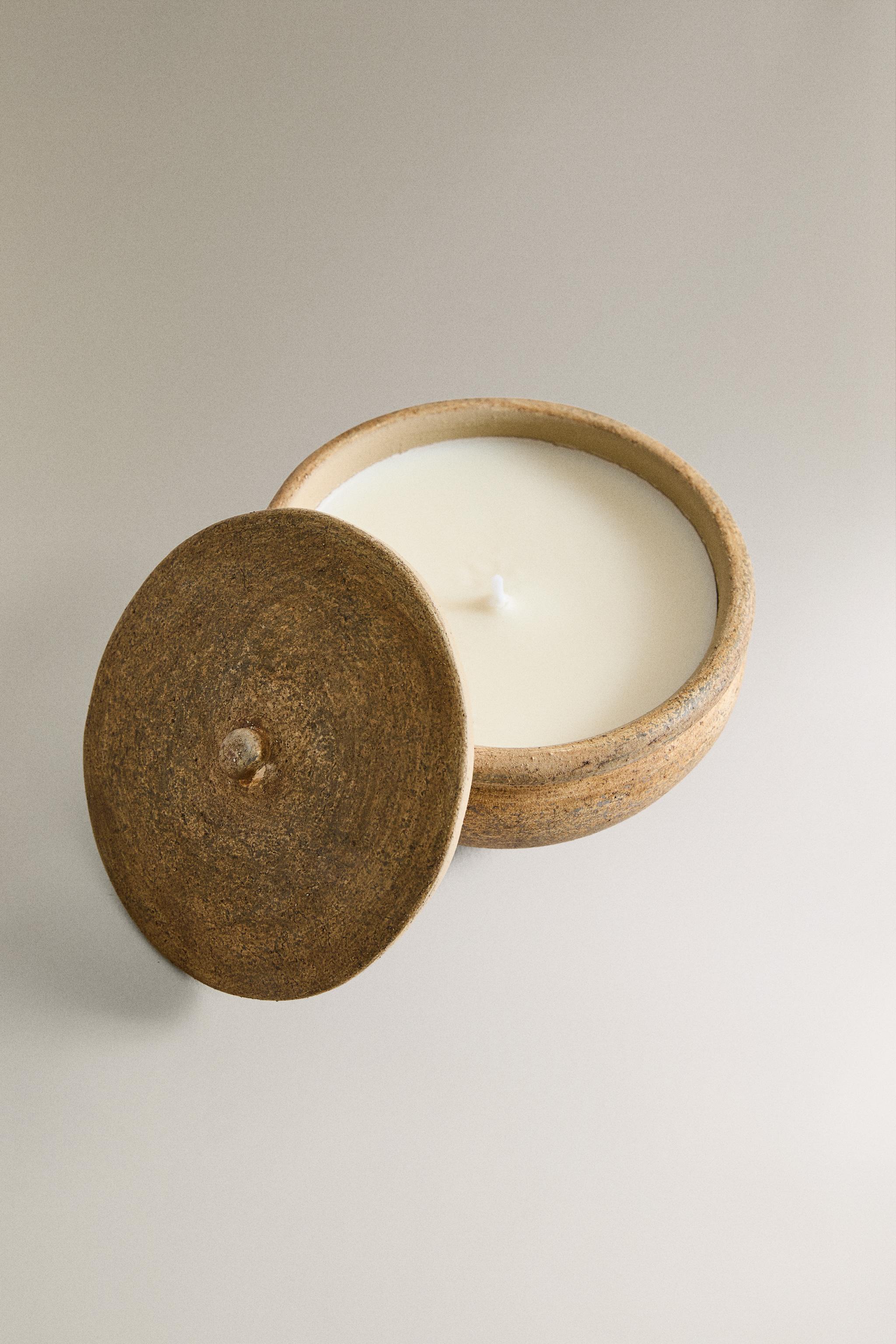(220 GR) INCENSE LEATHER SCENTED CANDLE