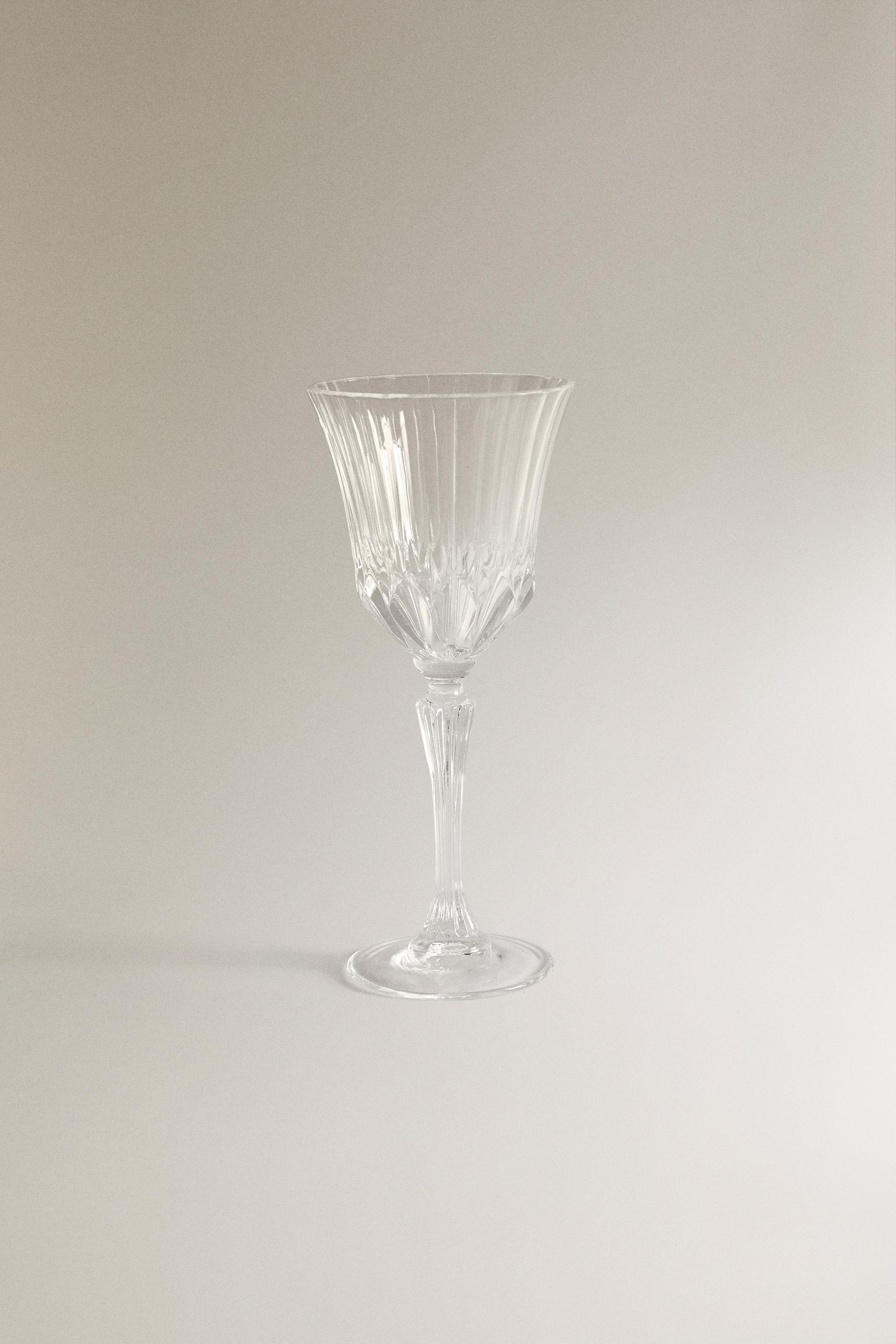 ENGRAVED-EFFECT CRYSTALLINE WINE GLASS