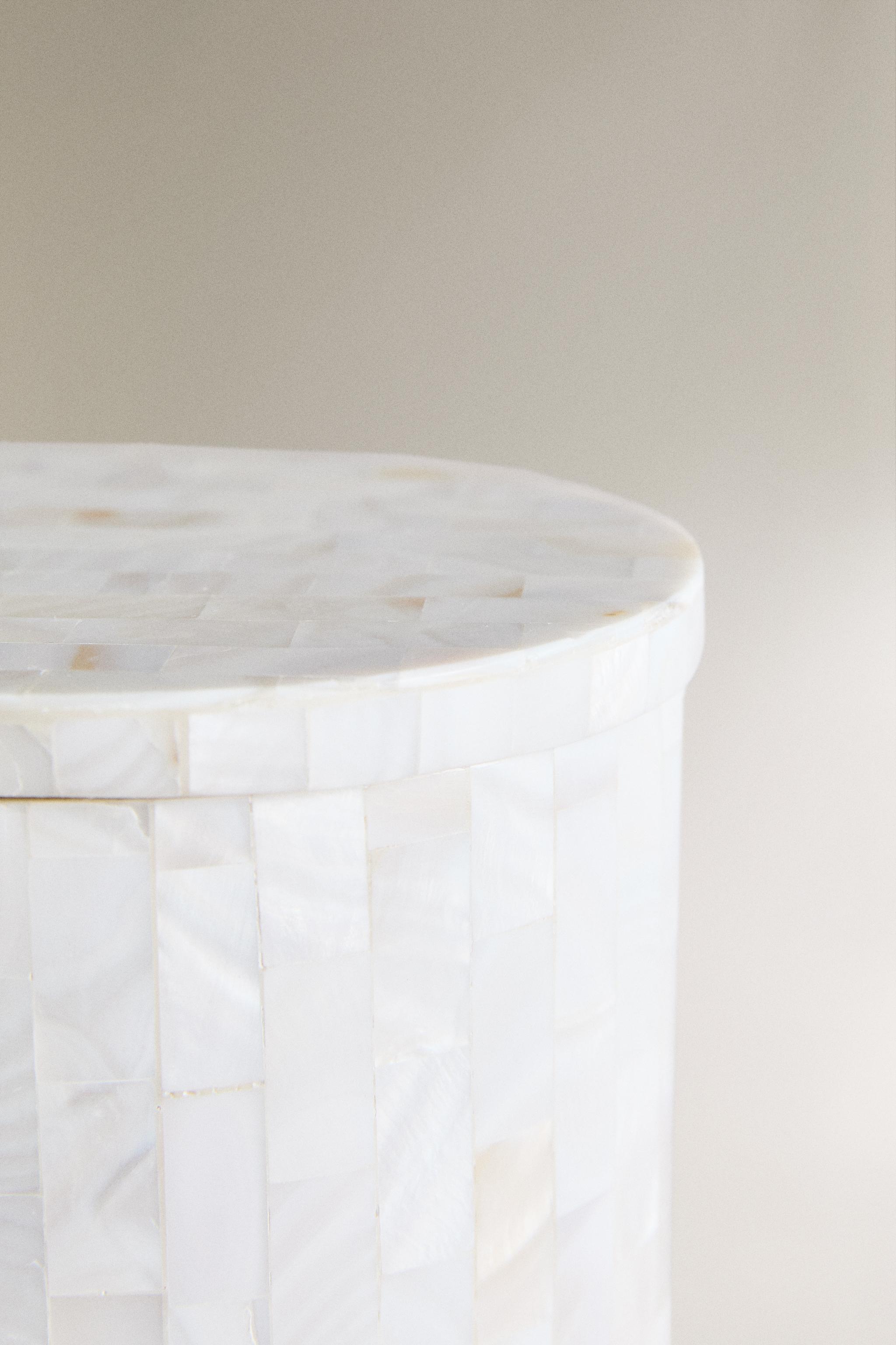 MOTHER-OF-PEARL-EFFECT BATHROOM STORAGE JAR