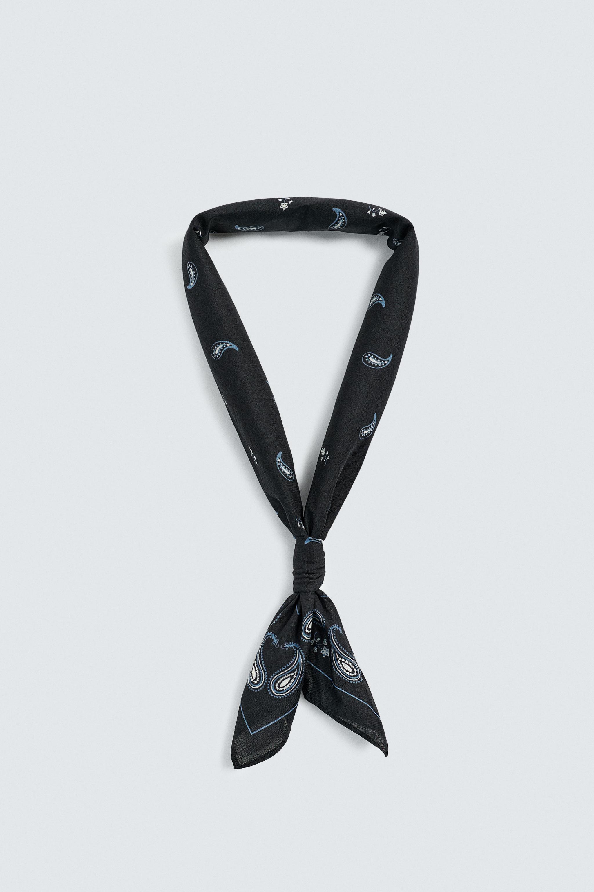 PAISLEY PRINT BANDANA