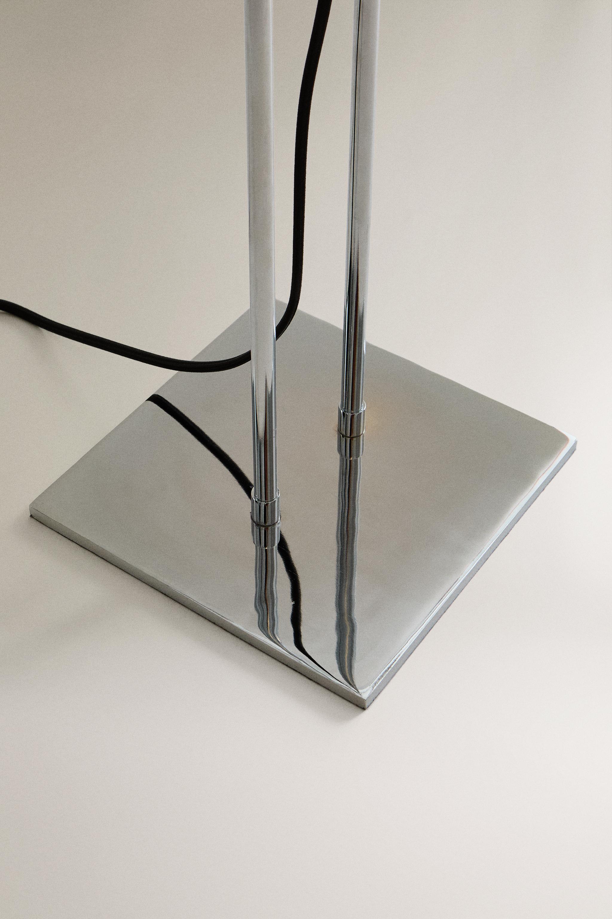 FLOOR LAMP | METAL SPOTLIGHT
