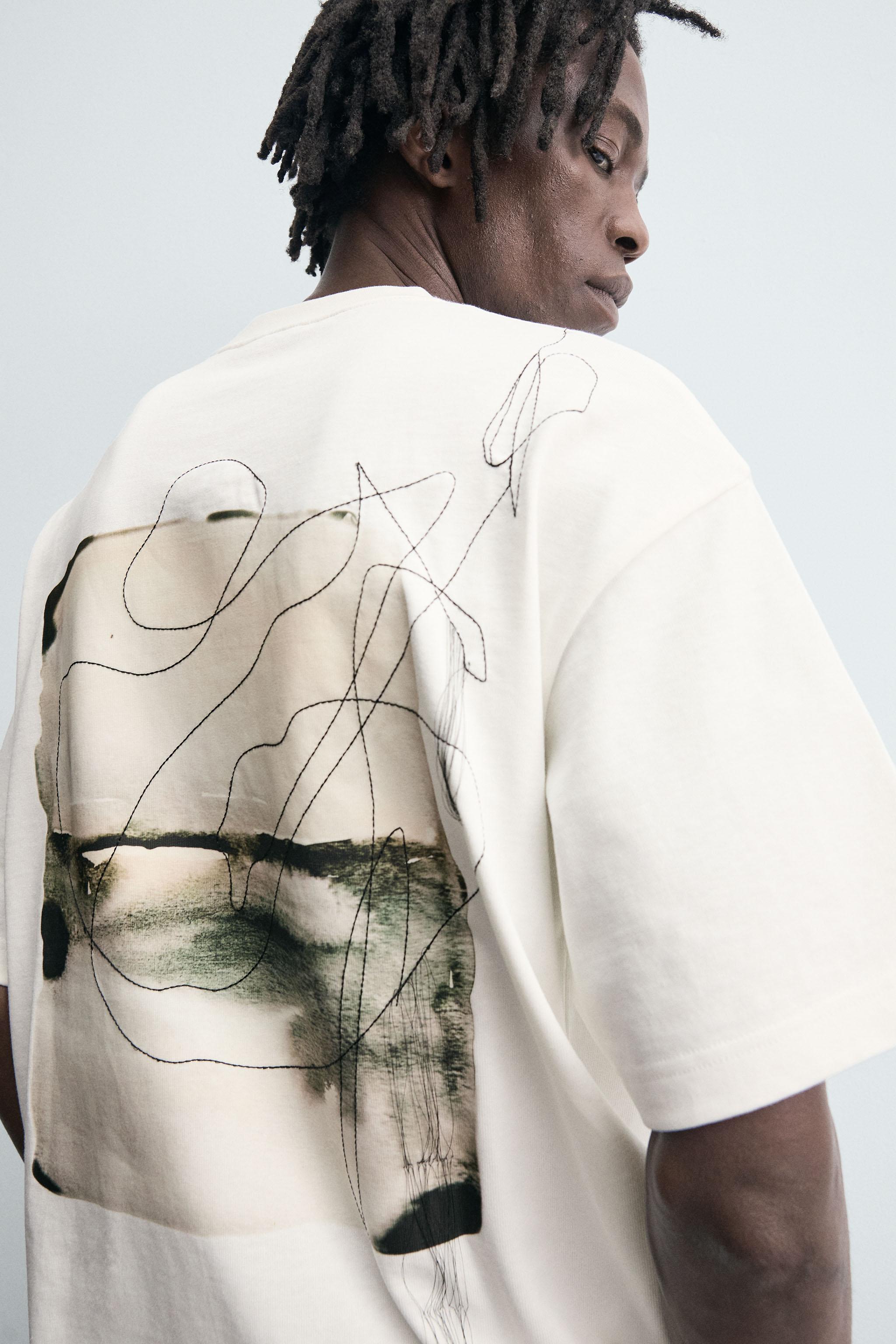 EMBROIDERED PHOTO PRINT T-SHIRT