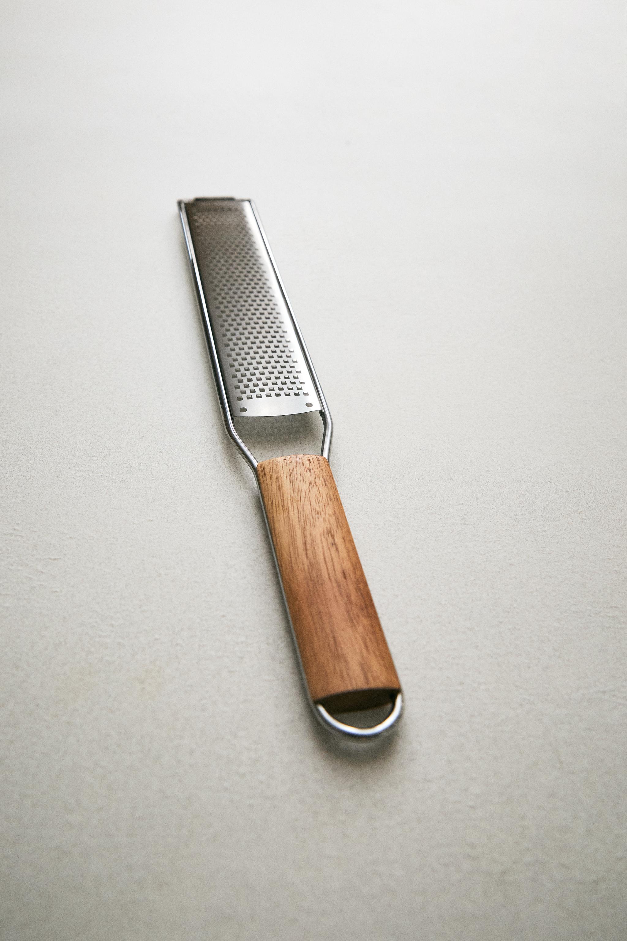 ACACIA STEEL GRATER