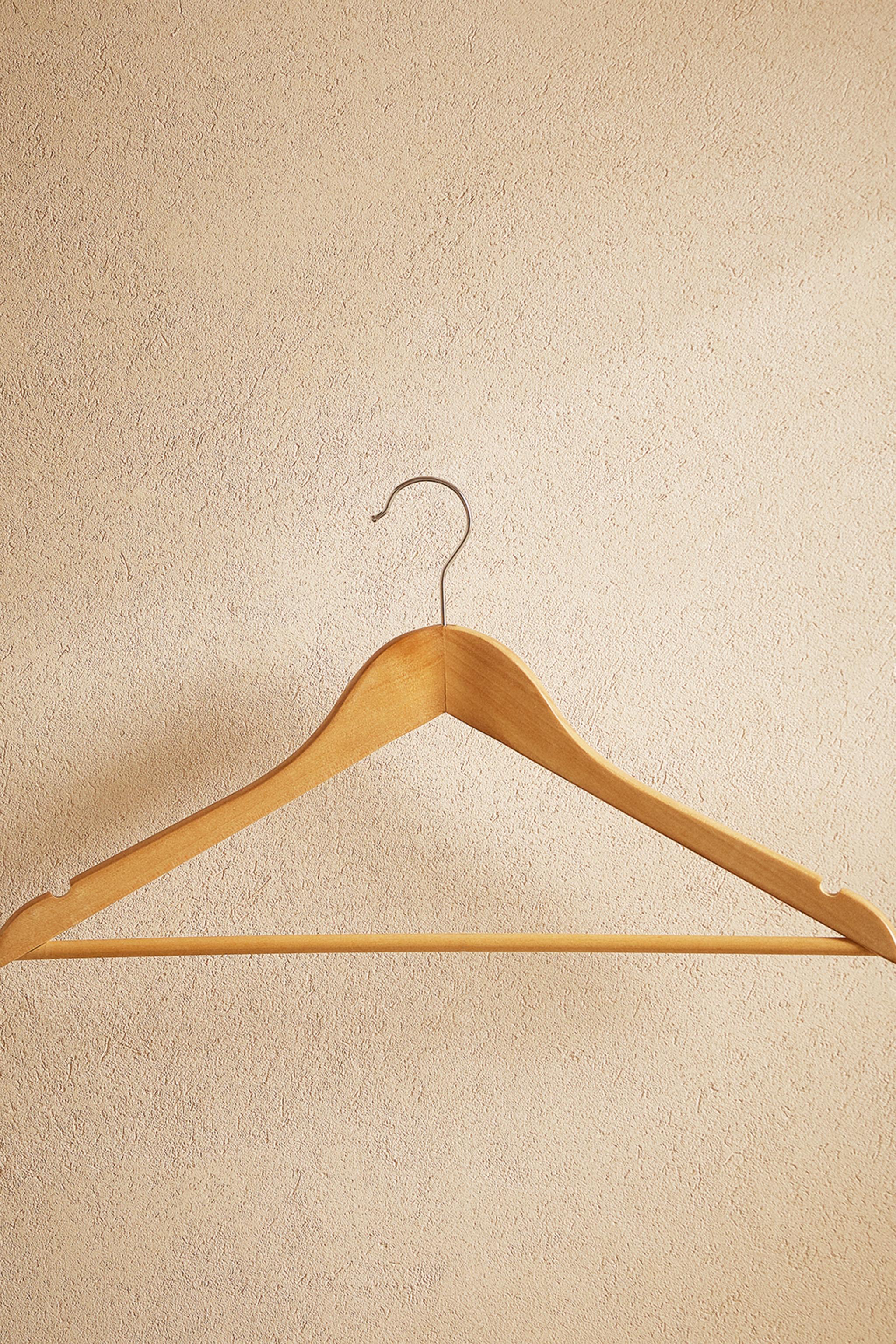 LACQUERED WOODEN HANGER (SET OF 3)