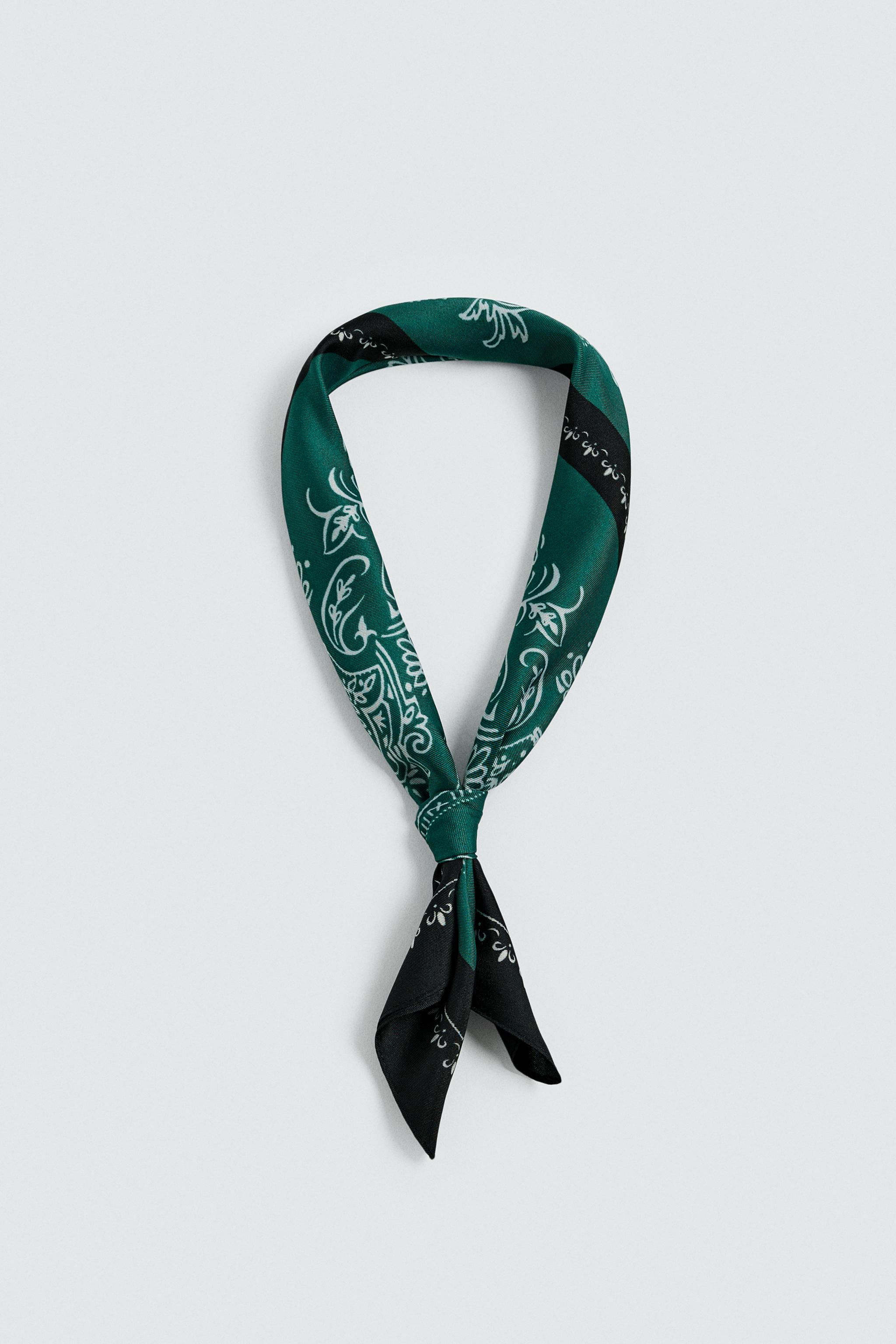 PAISLEY PRINT BANDANA