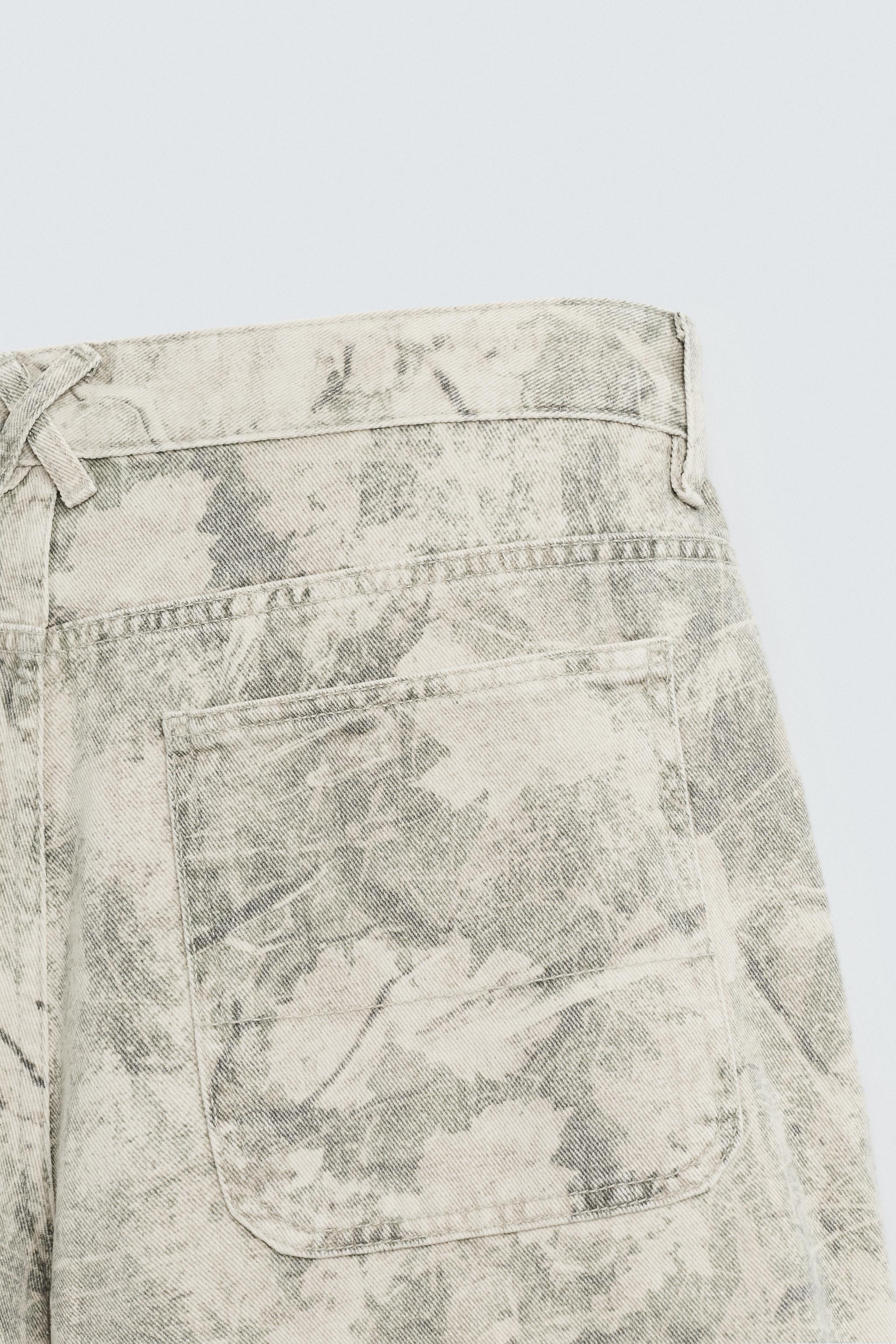 ABSTRACT PRINT RELAXED FIT BERMUDA SHORTS