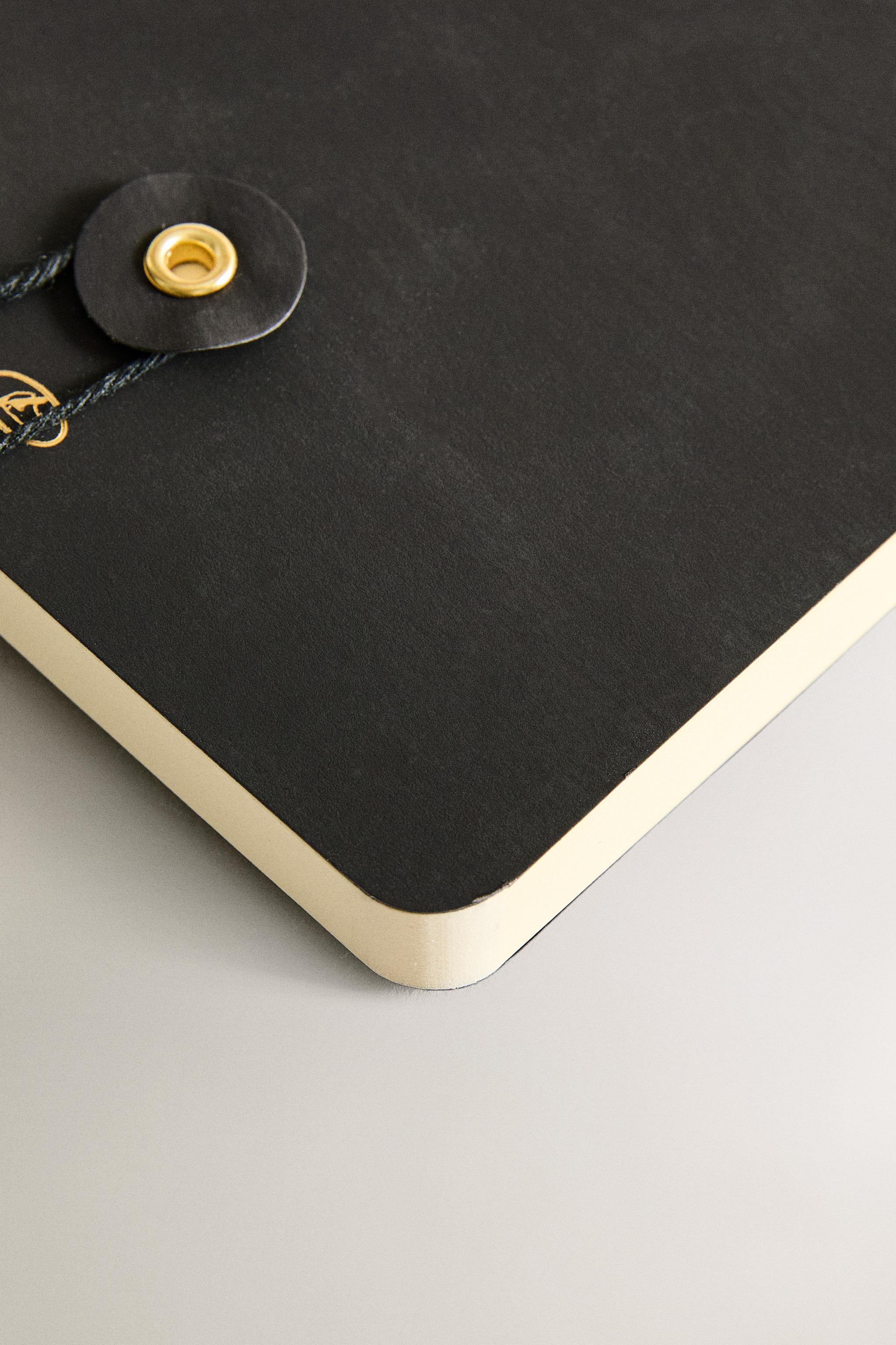 WEEKLY PLANNER WITH A CLASP