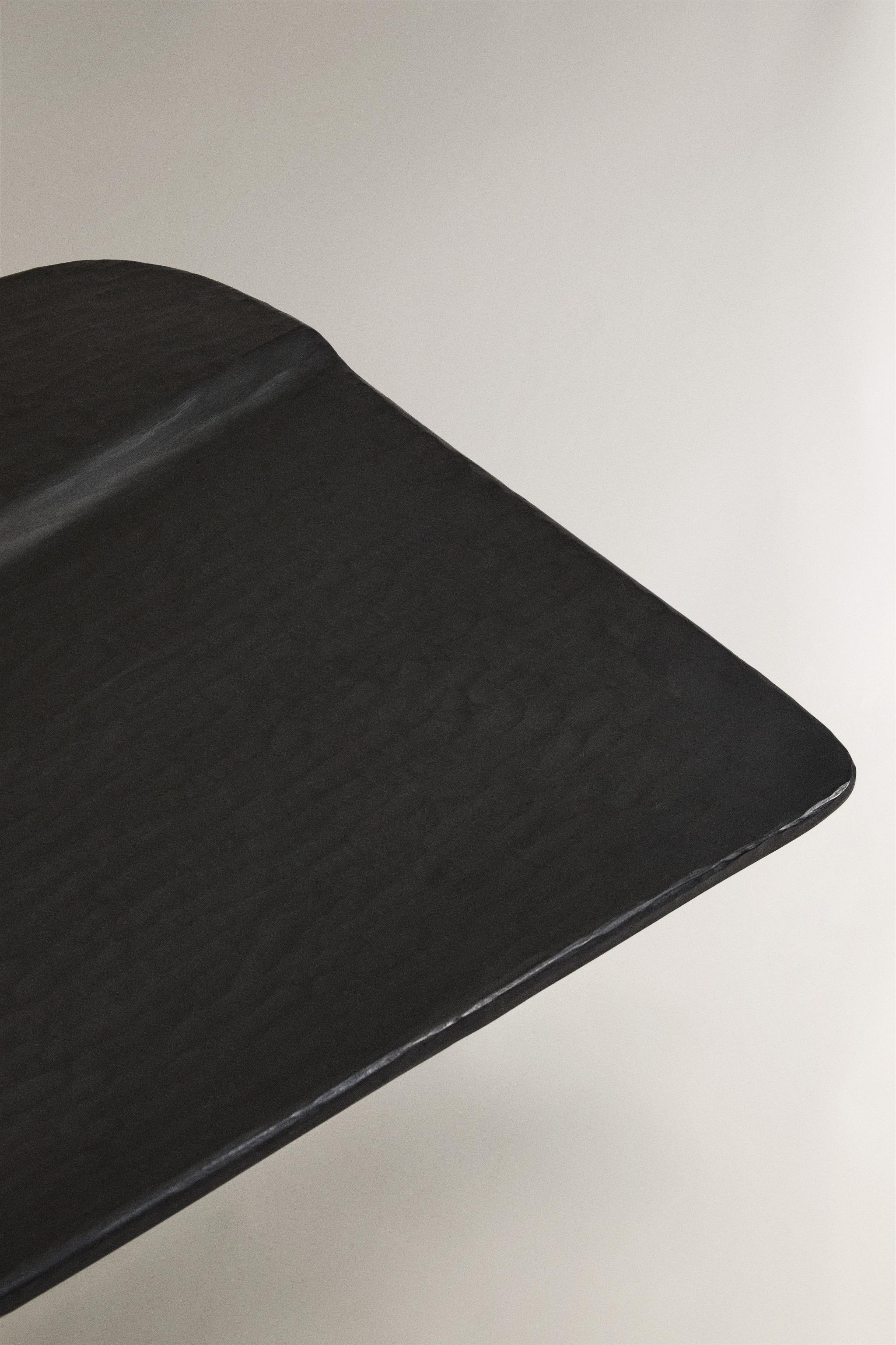 TEXTURED COFFEE TABLE