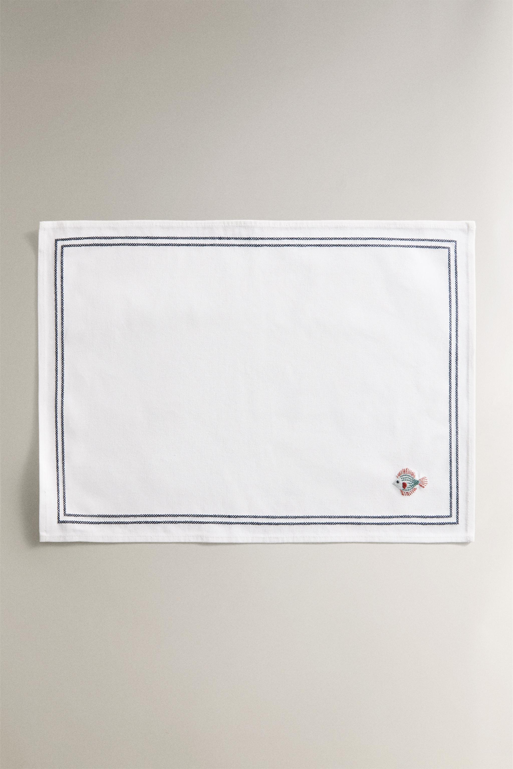 EMBROIDERED FISH PLACEMAT