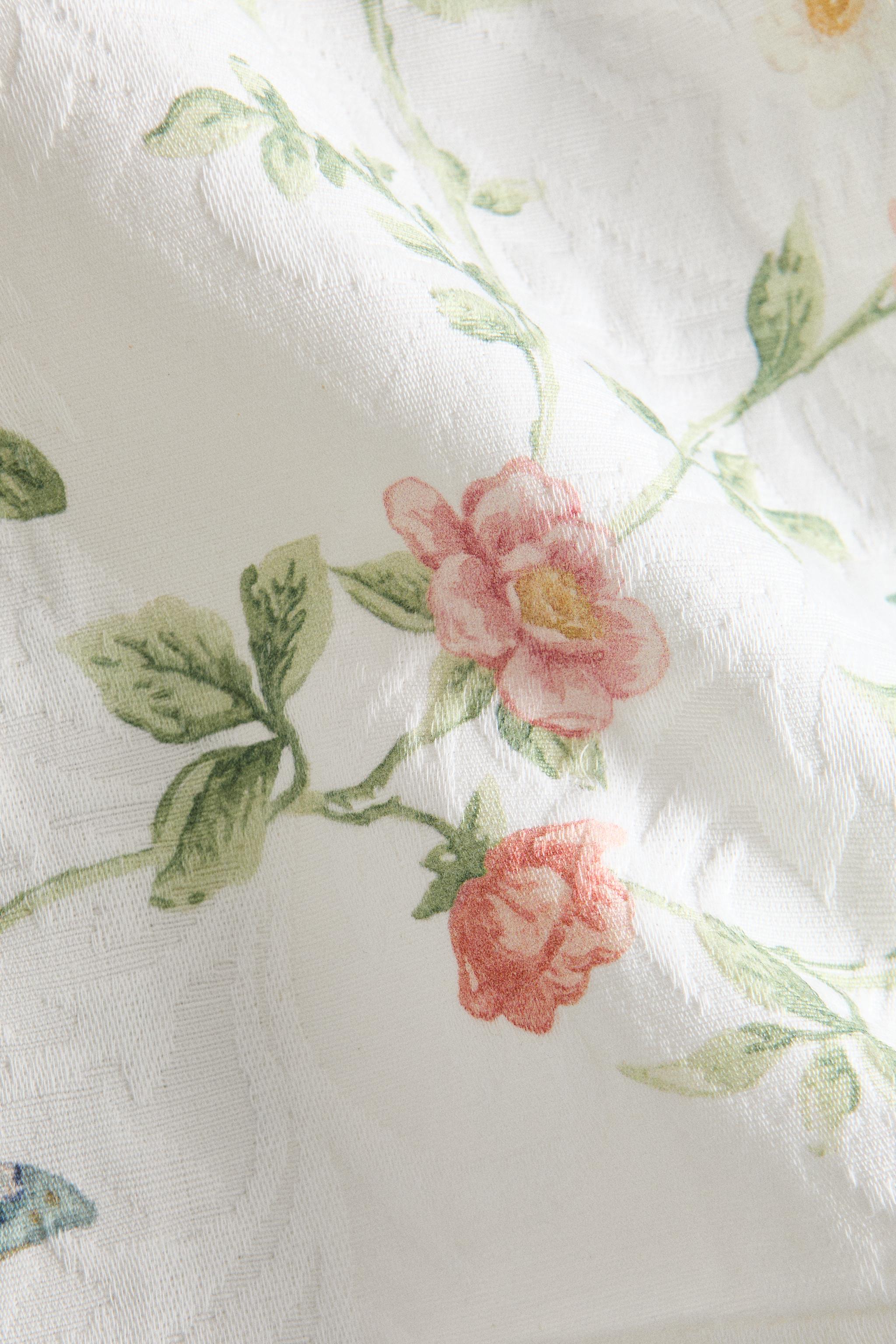 JACQUARD AND FLORAL PRINT PLACEMAT