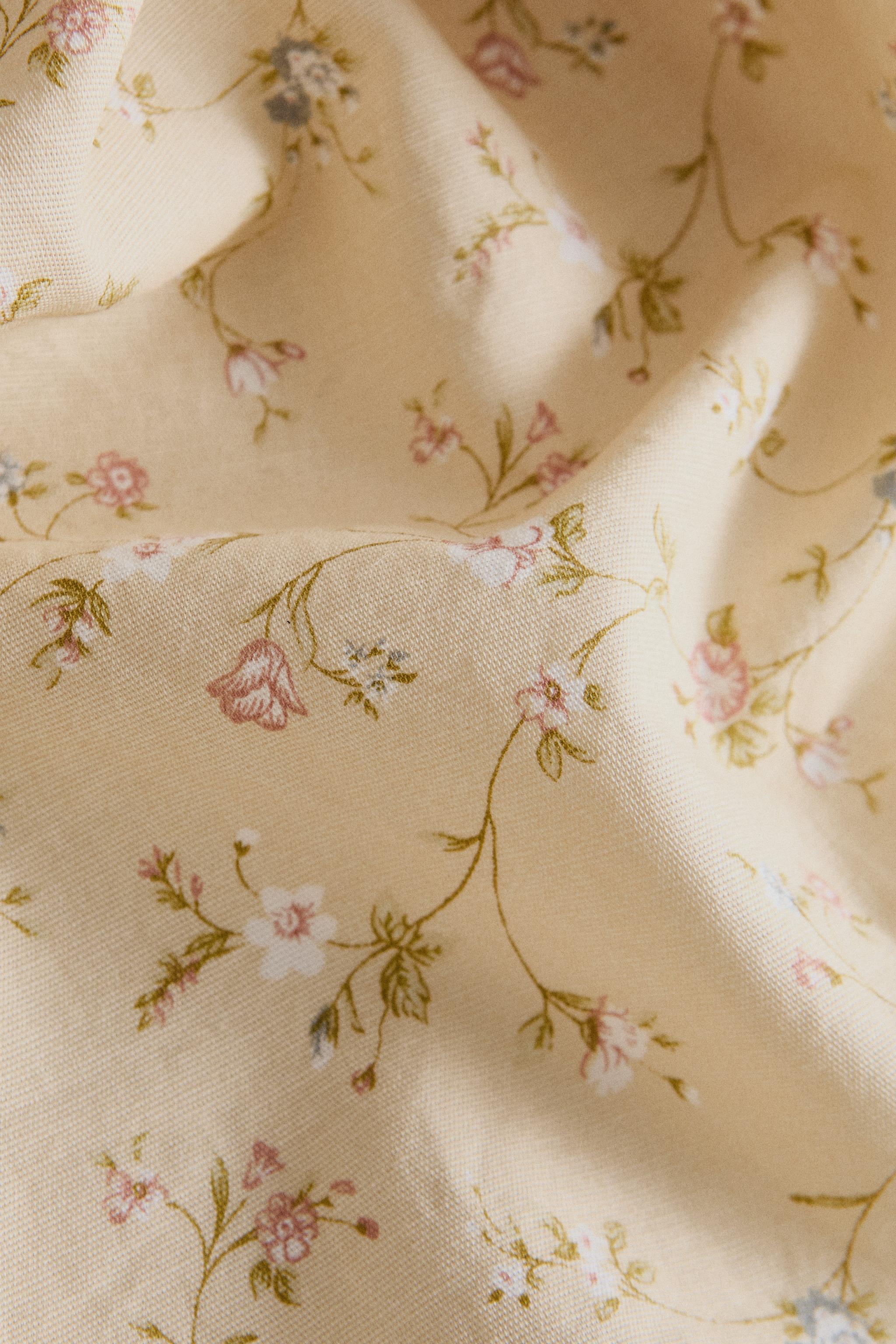 FLORAL COTTON TABLECLOTH