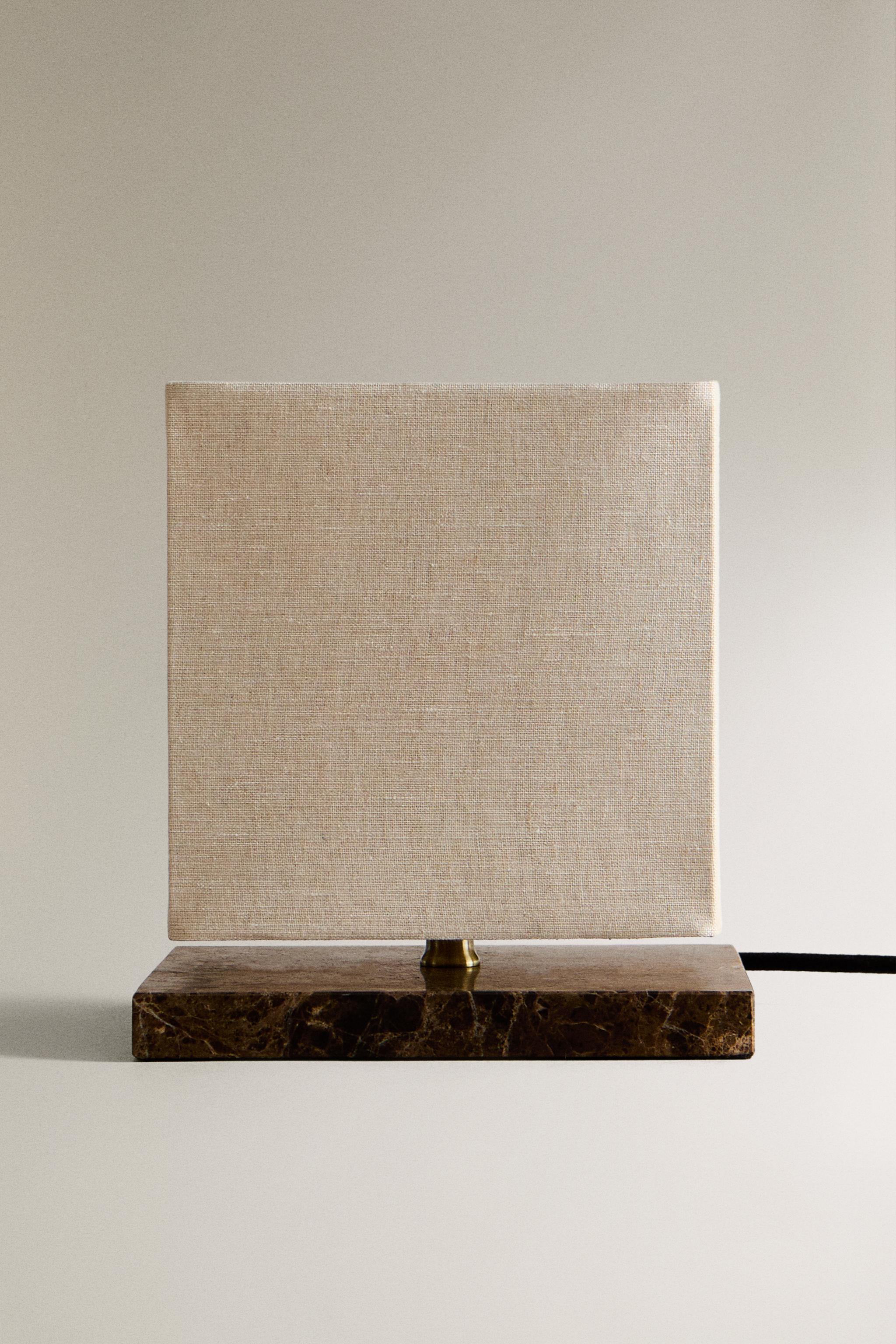 CUBE TABLE LAMP