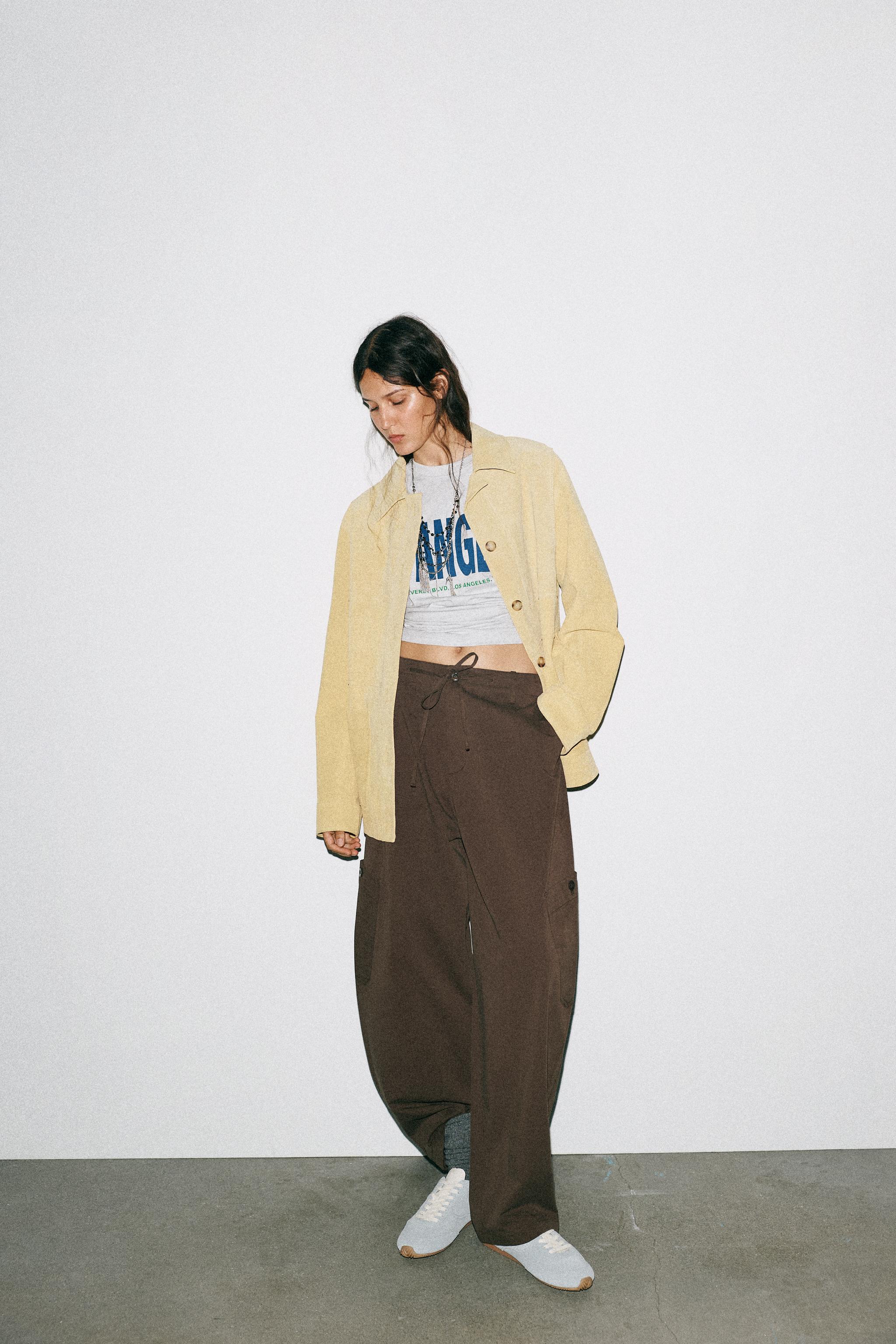 CONTRAST LEATHER SNEAKERS