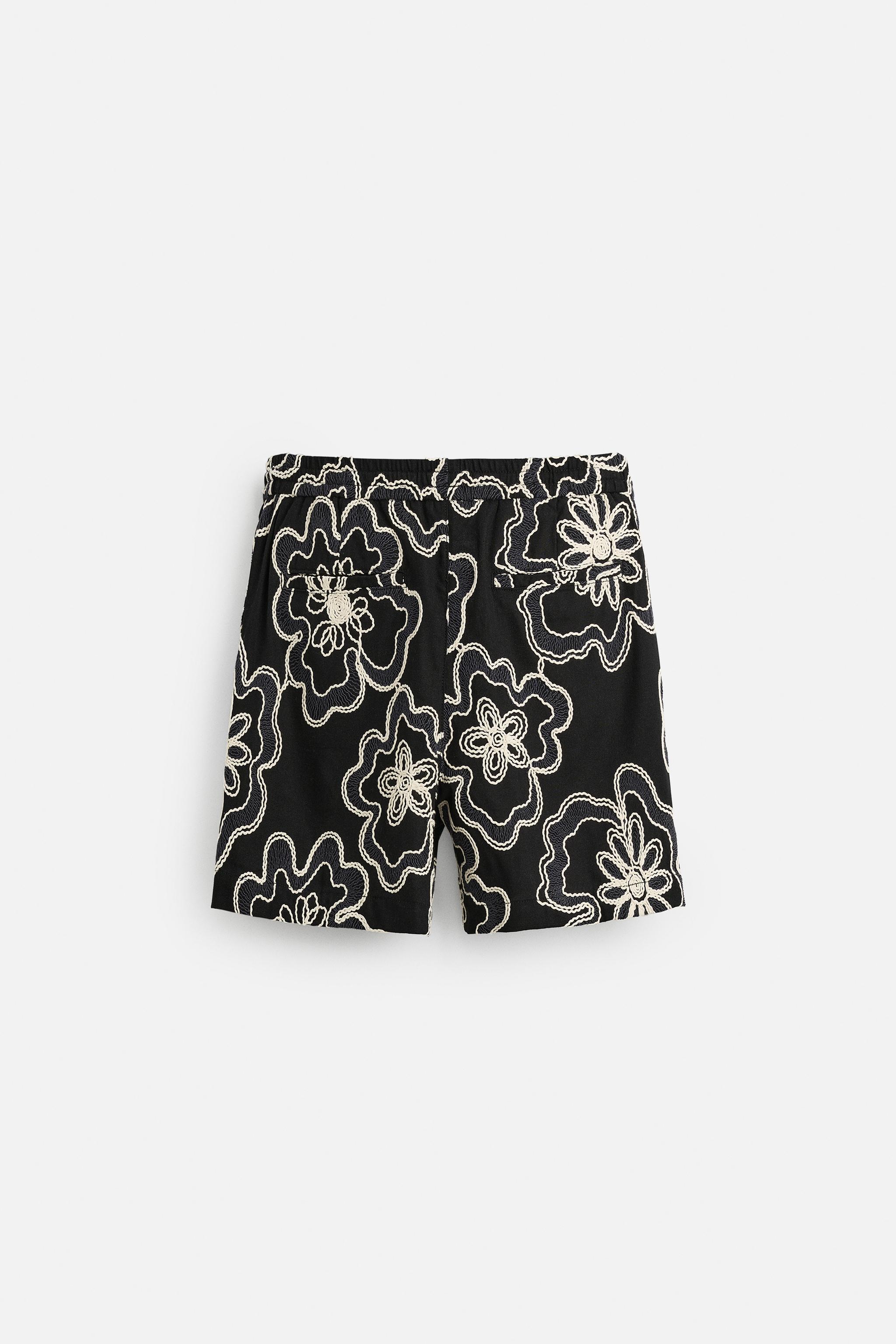 EMBOSSED EMBROIDERY SHORTS