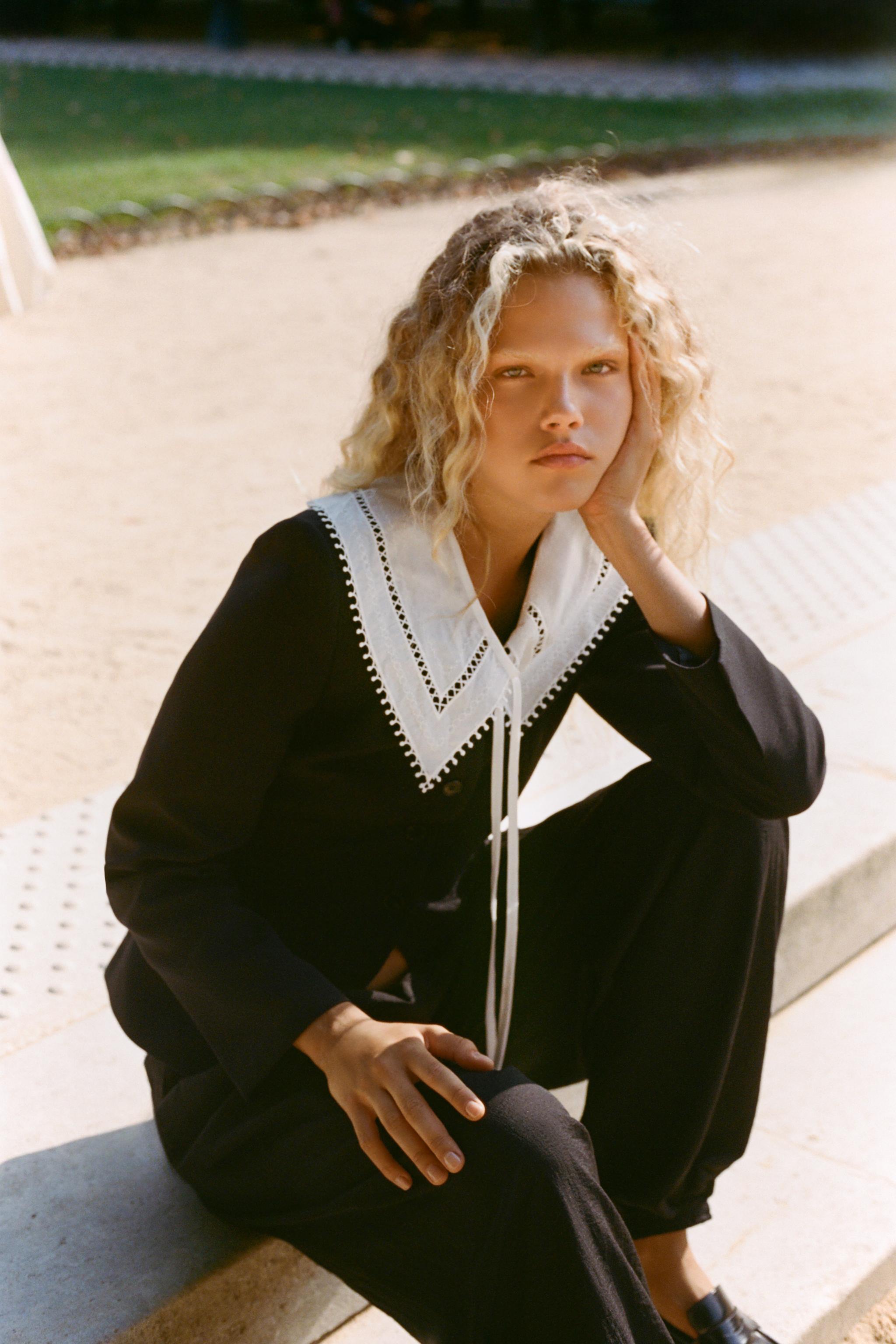 CONTRAST DETACHABLE COLLAR BLAZER