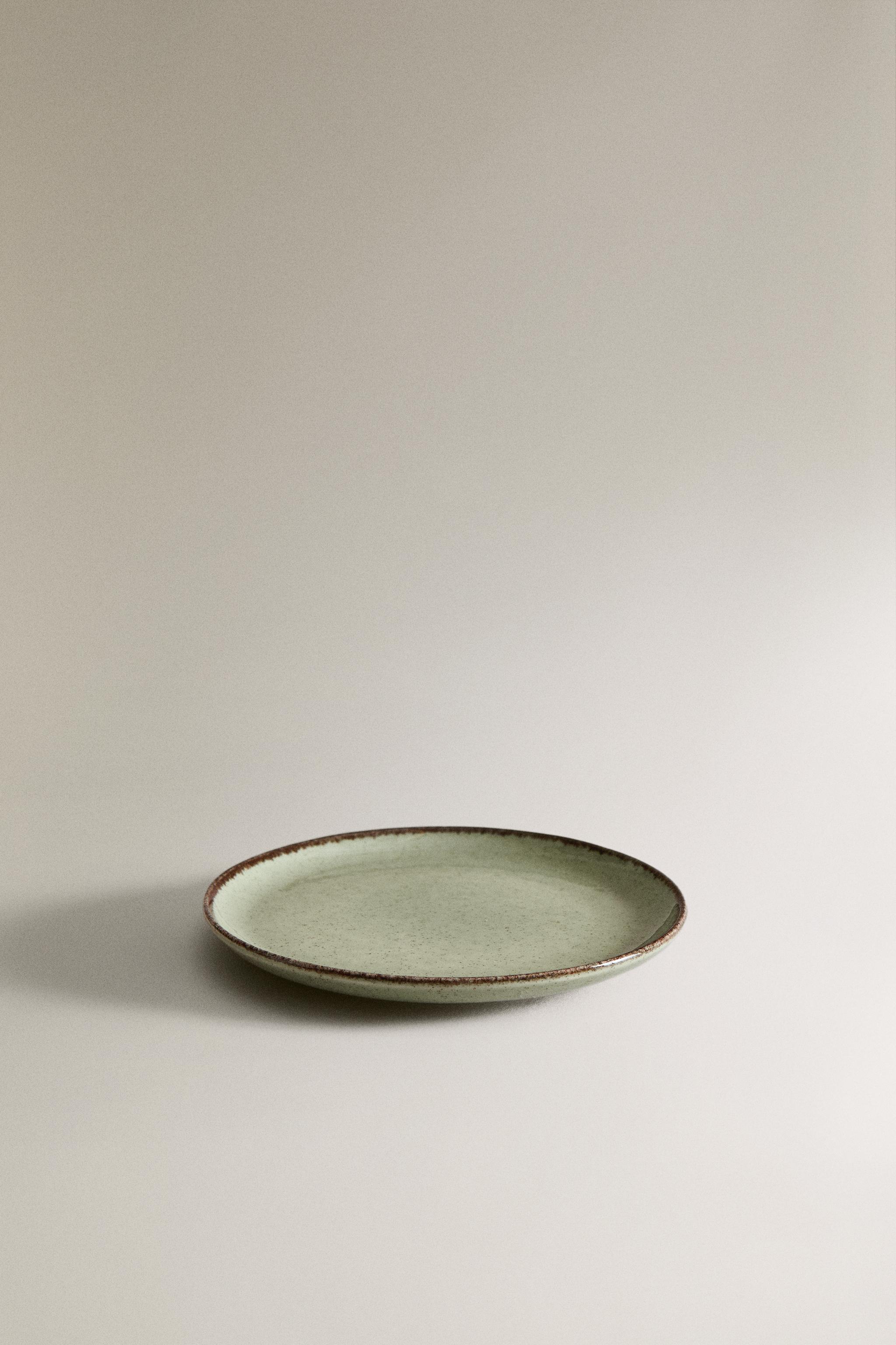 PORCELAIN SIDE PLATE WITH ANTIQUE FINISH RIM