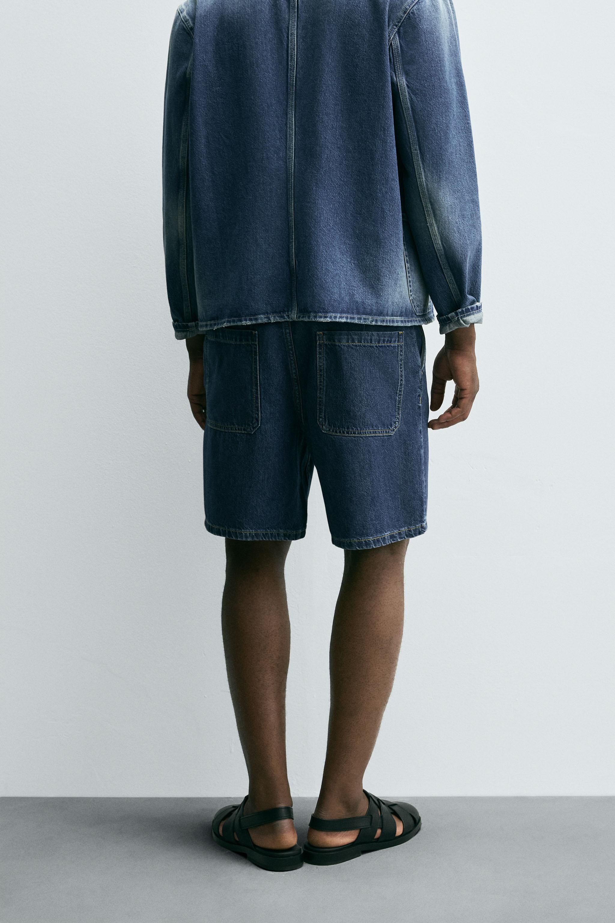 STRAIGHT FIT LIGHT DENIM BERMUDA SHORTS