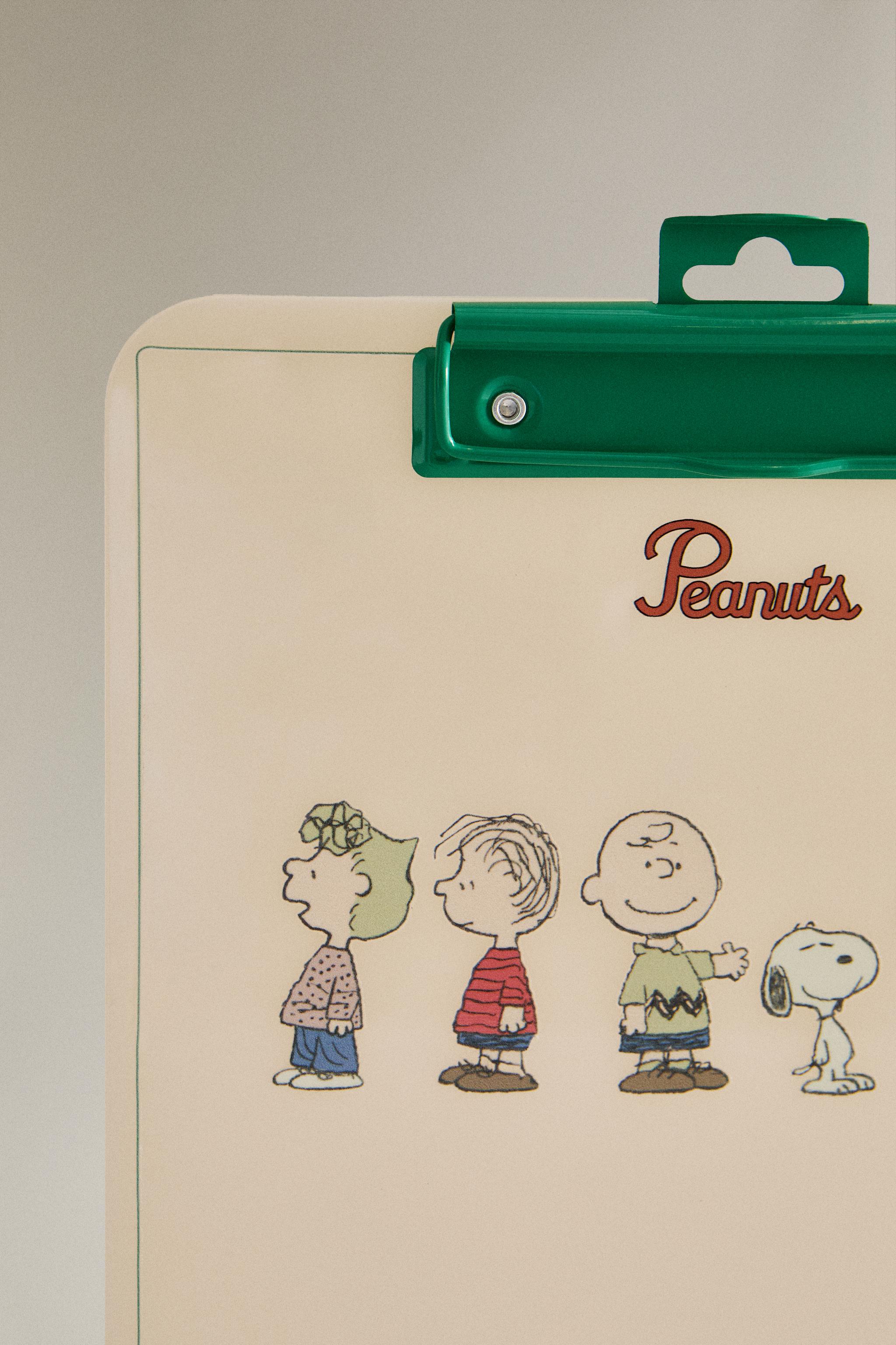 CHILDREN’S PEANUTS™ CLIPBOARD