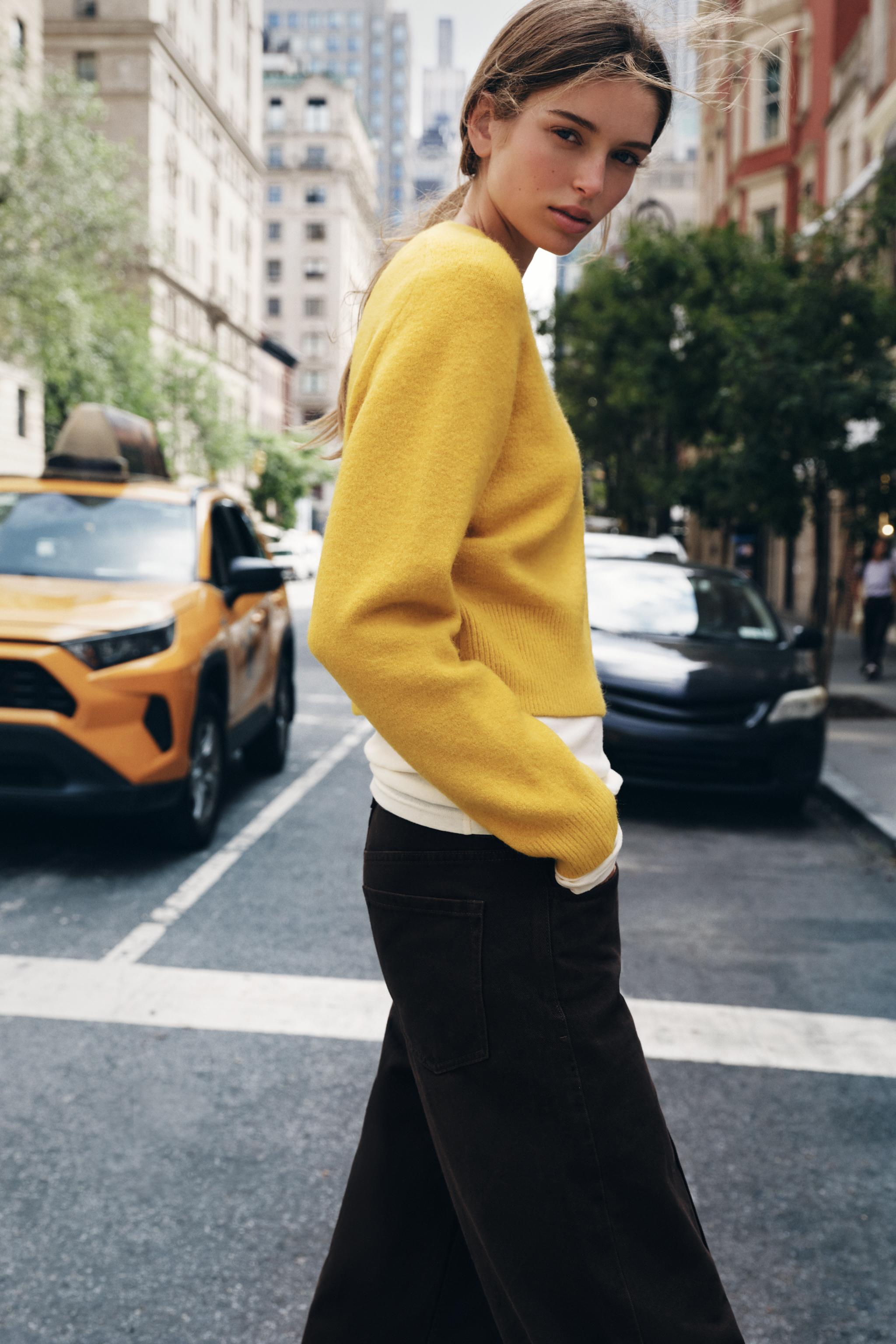 SOFT KNIT BASIC SWEATER