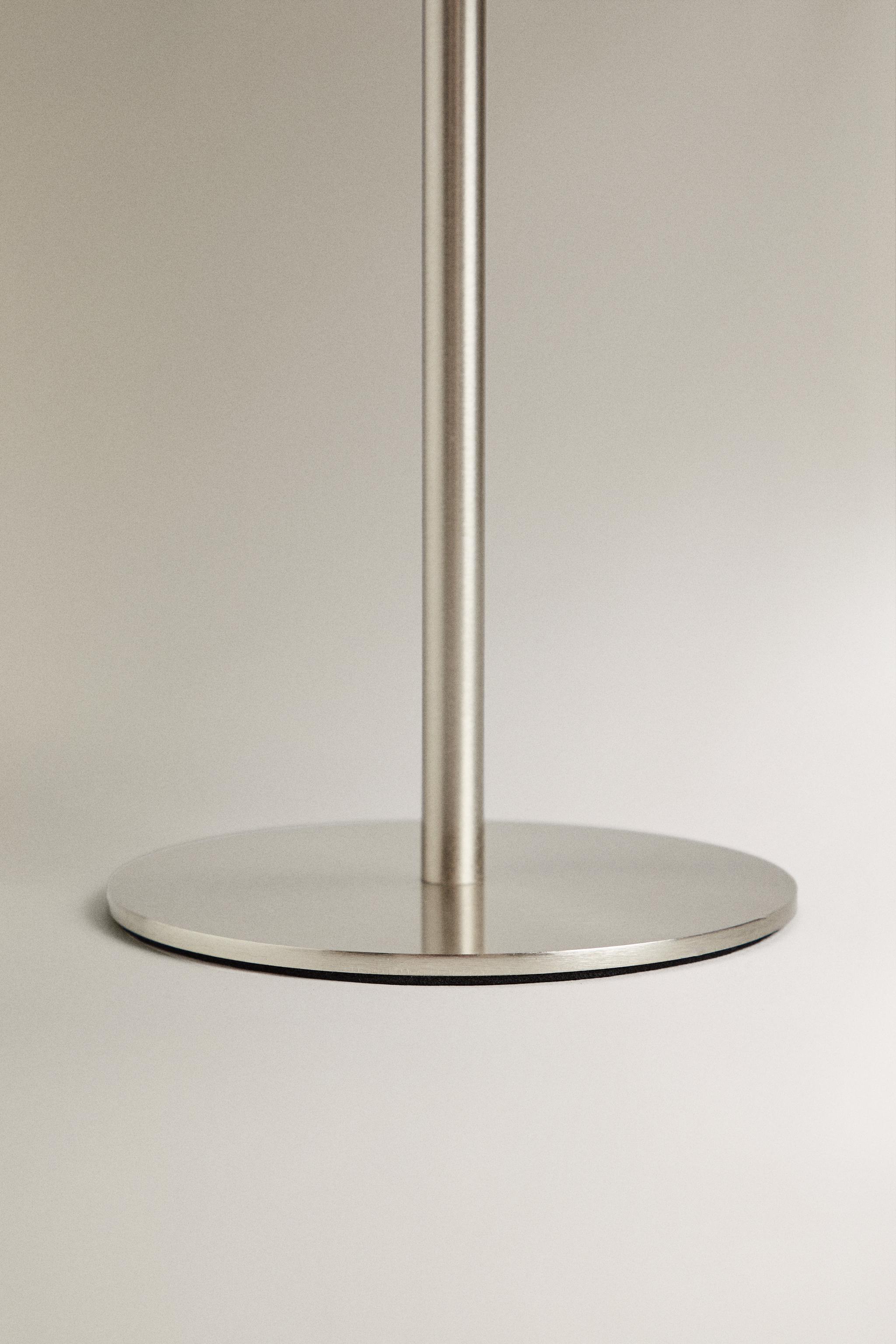 MONOCHROME TOUCH TABLE LAMP