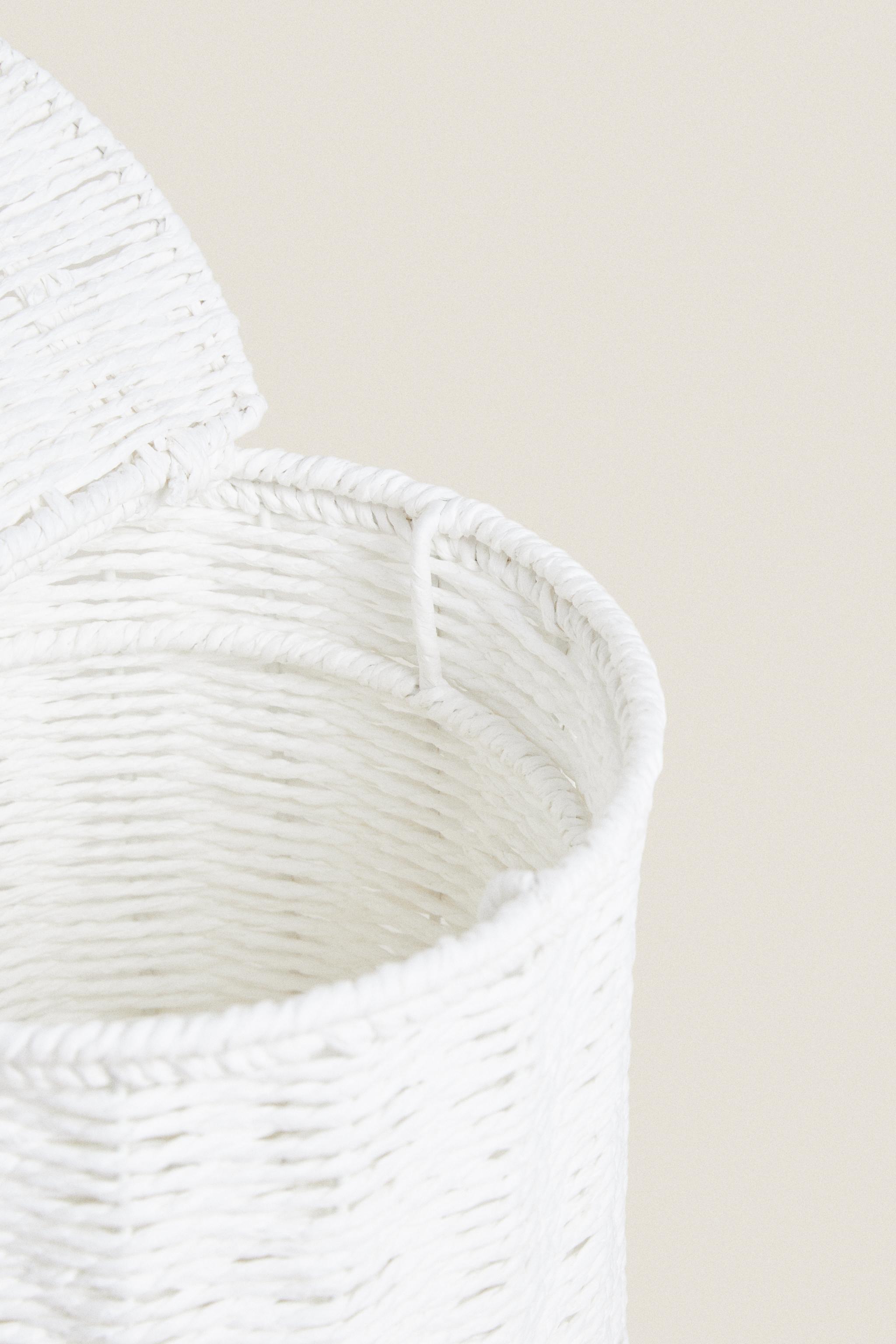 BATHROOM TRASH CAN WITH REMOVABLE LID