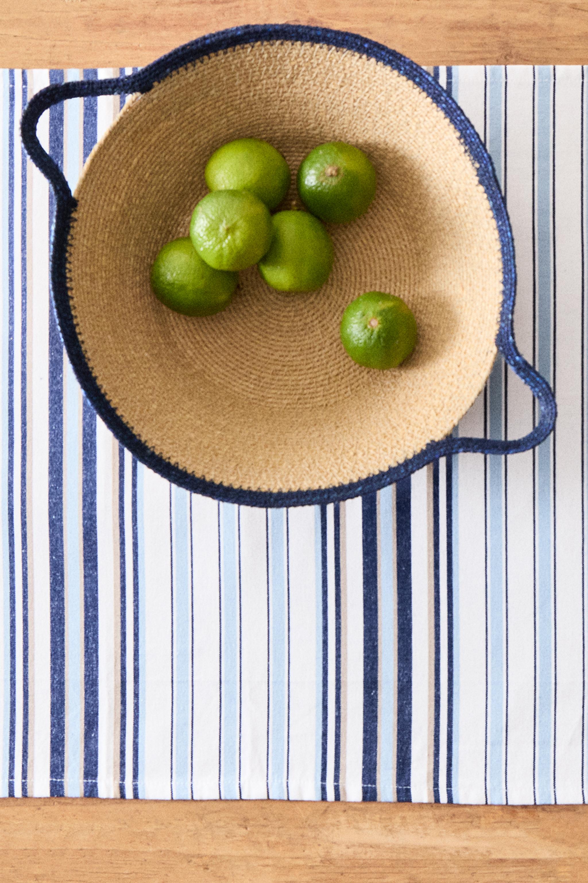 STRIPED TABLE RUNNER