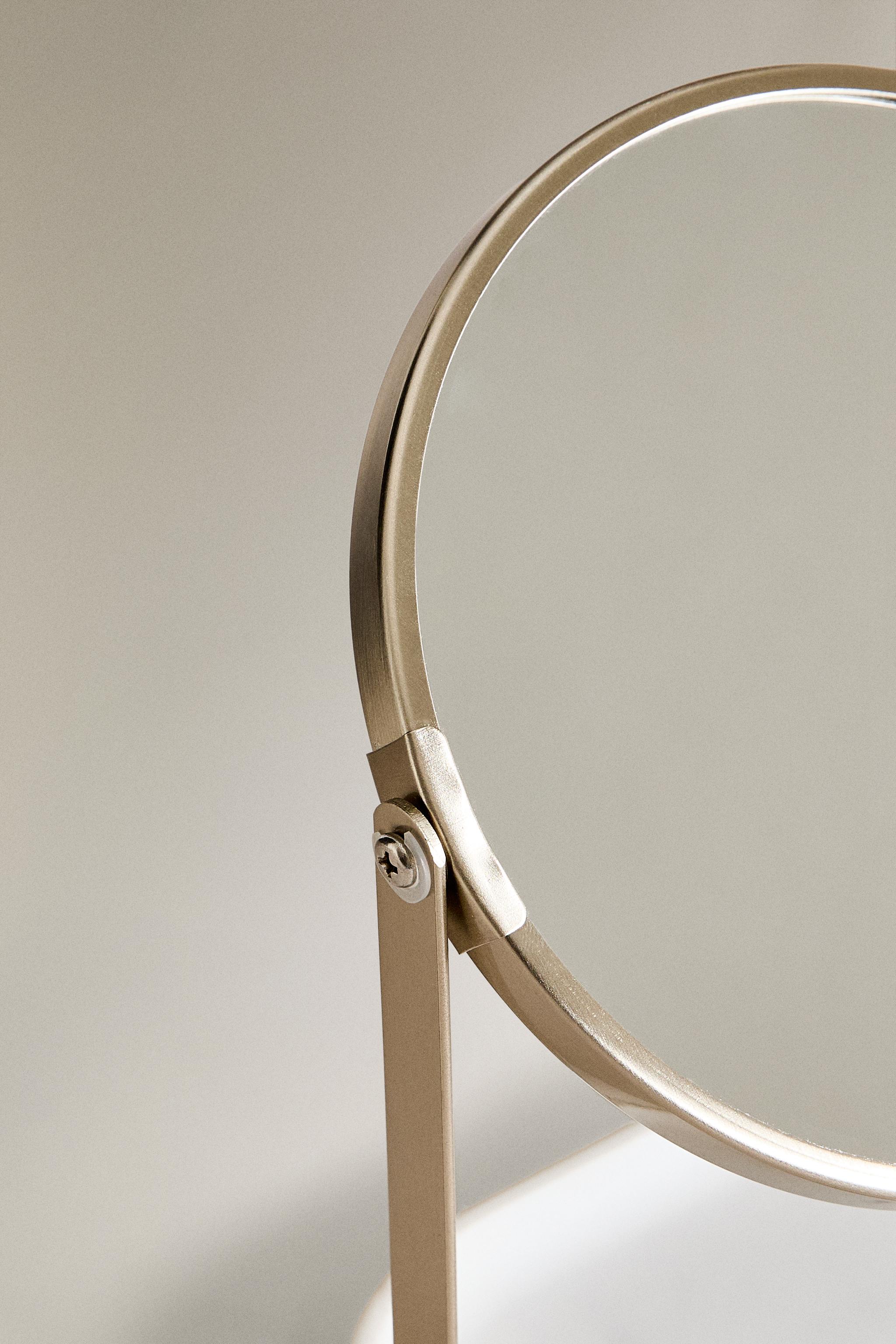 MARBLE-EFFECT MIRROR