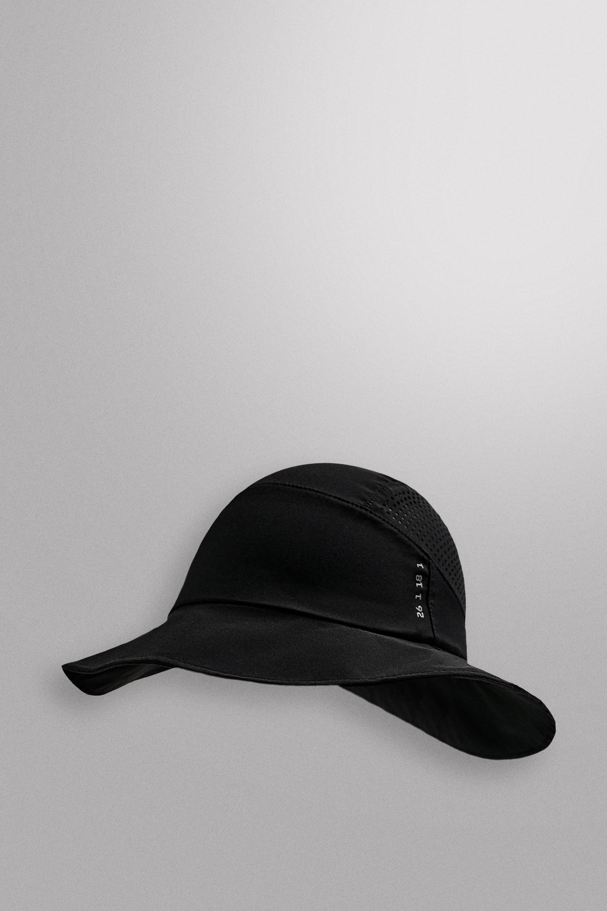TECHNICAL BUCKET HAT