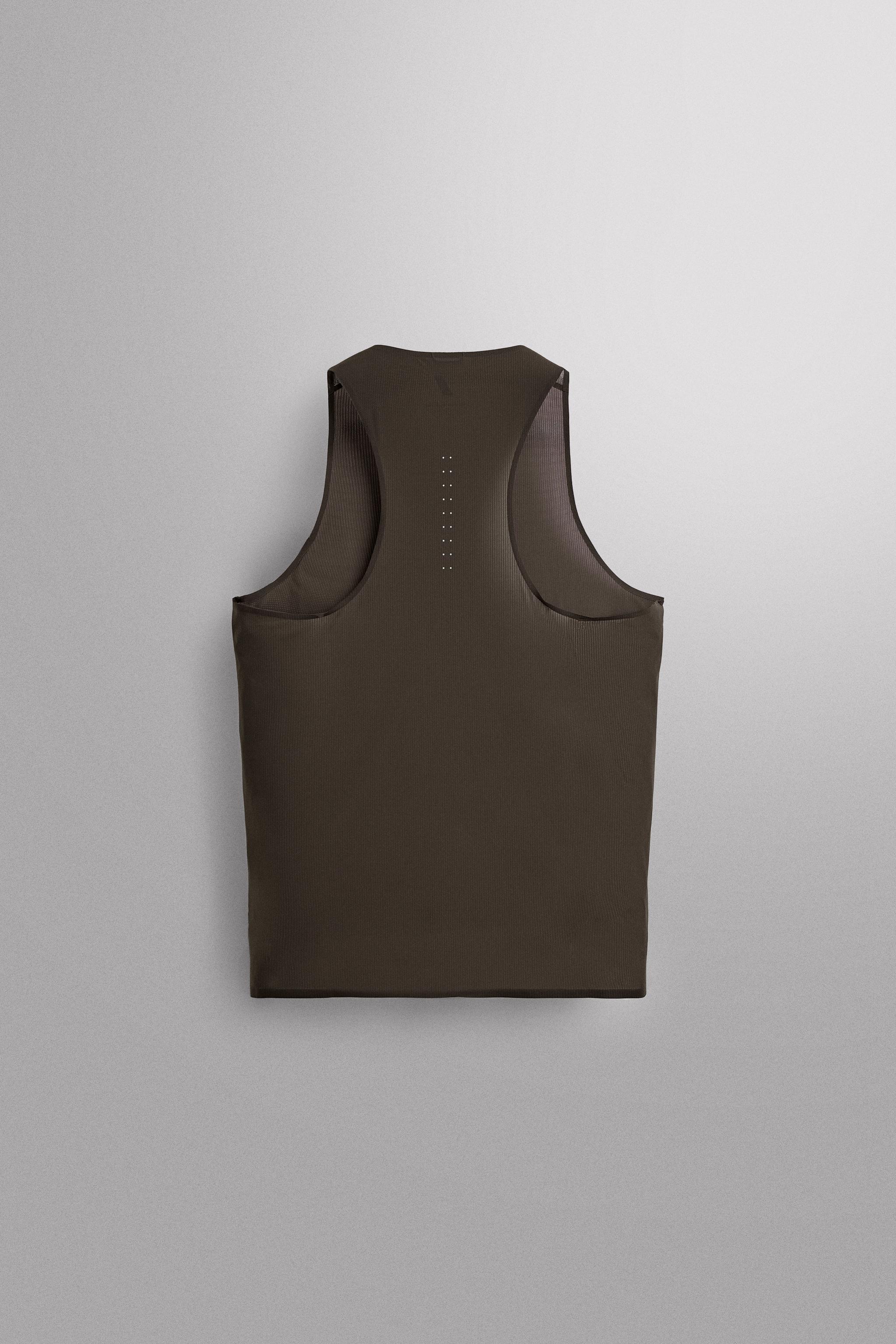 LIGHTWEIGHT TECHNICAL TANK TOP