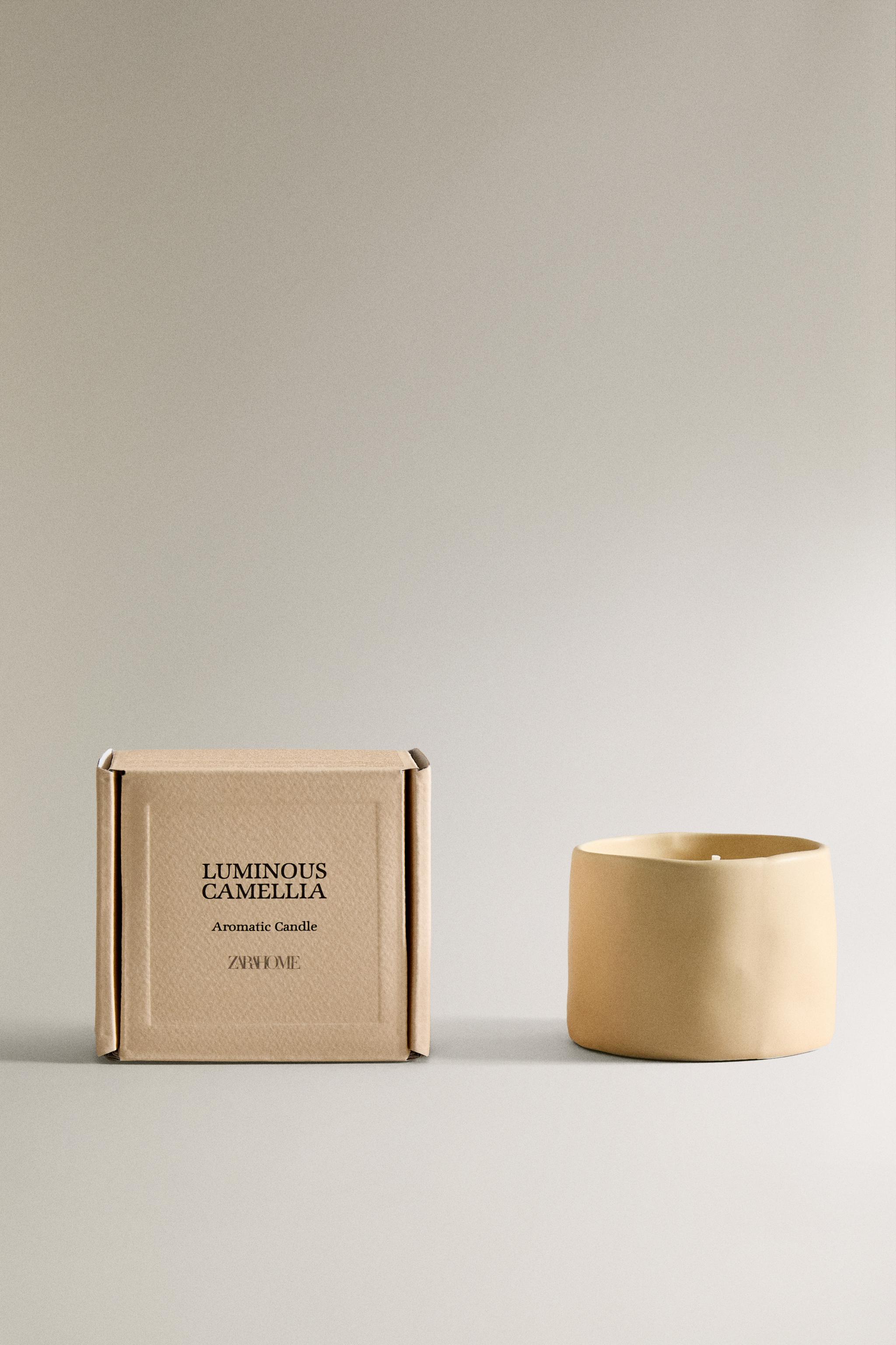 (150 G) LUMINOUS CAMELLIA SCENTED CANDLE