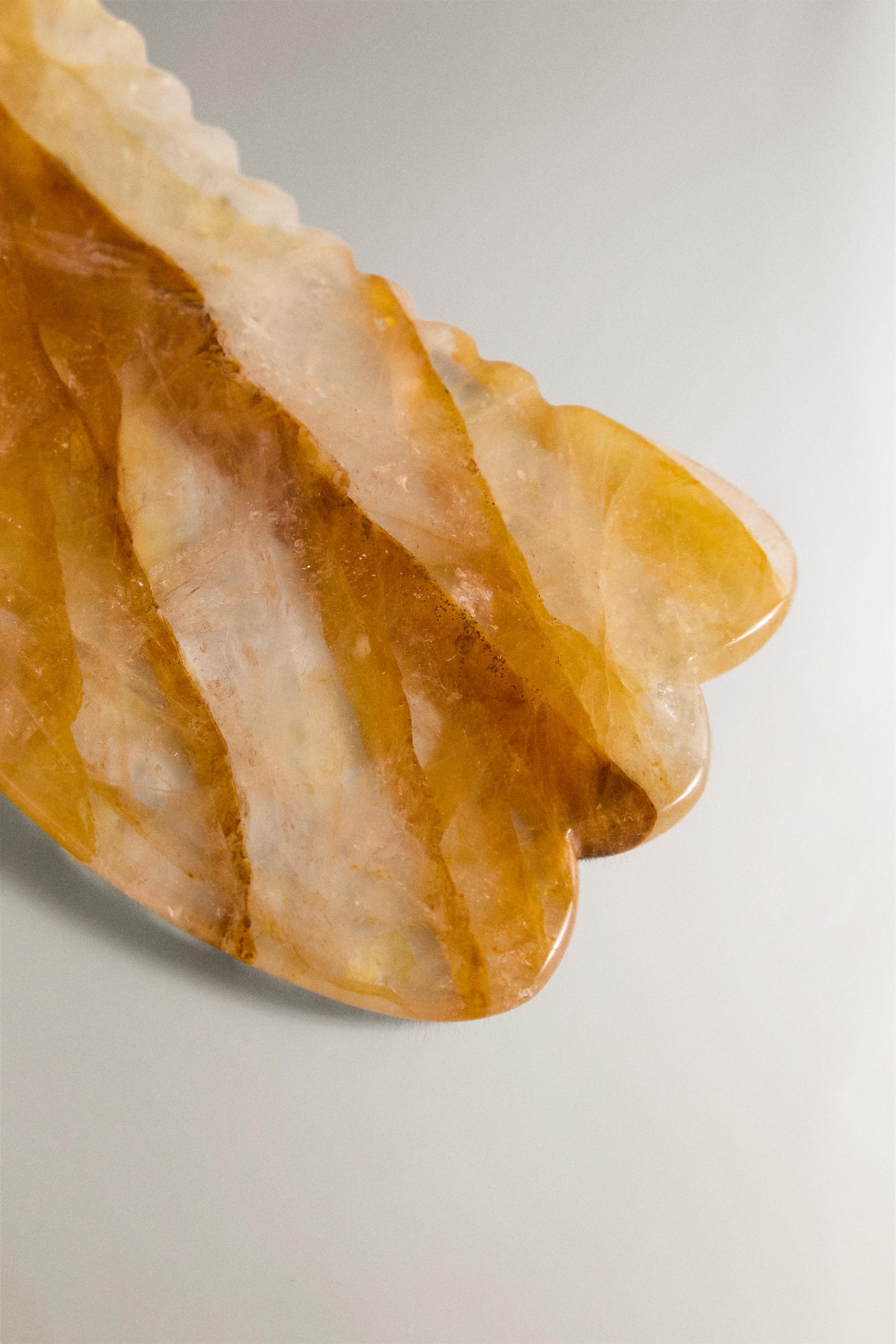 GUA SHA QUARTZ FACE MASSAGER