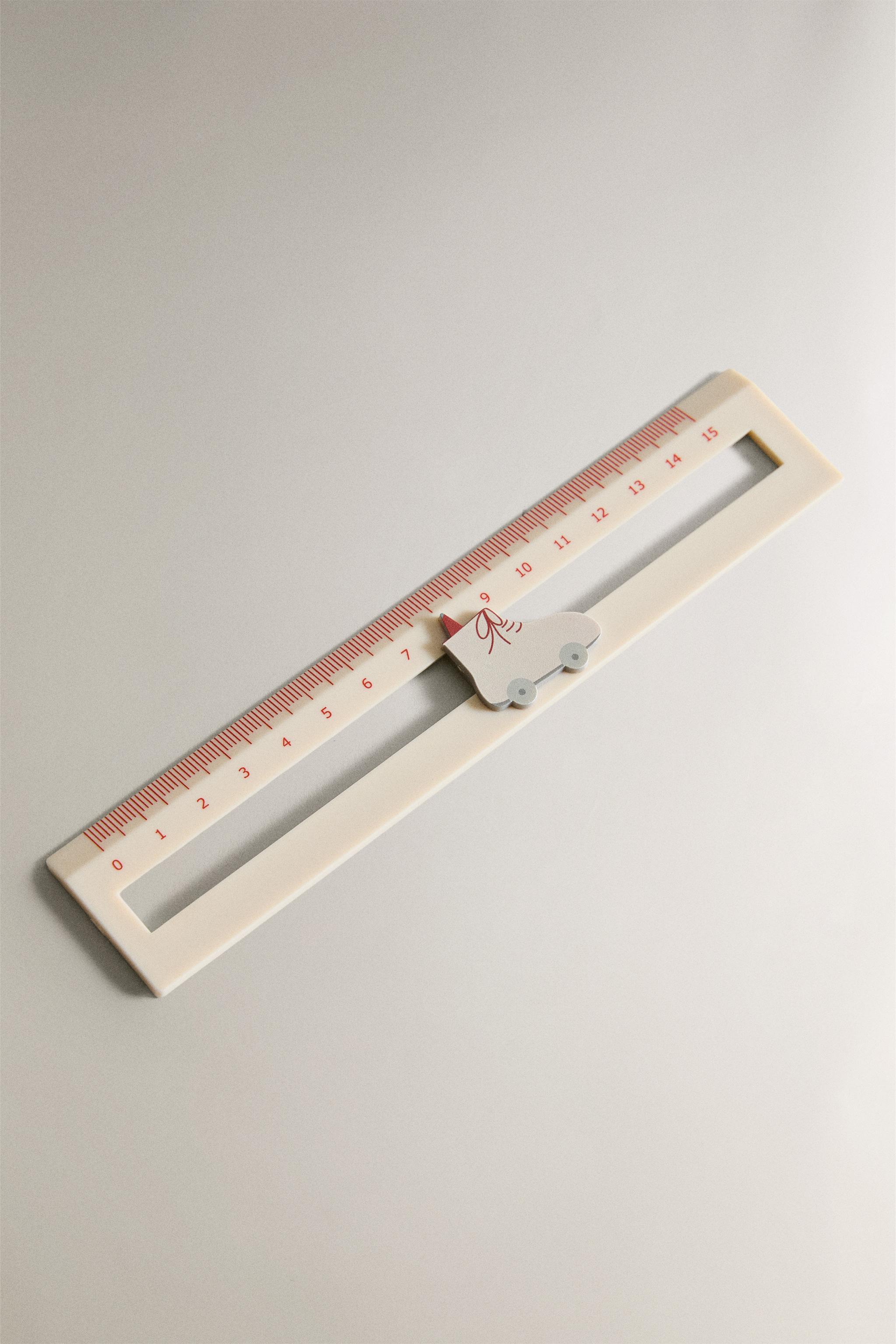 SKATING CHILDREN'S RULER