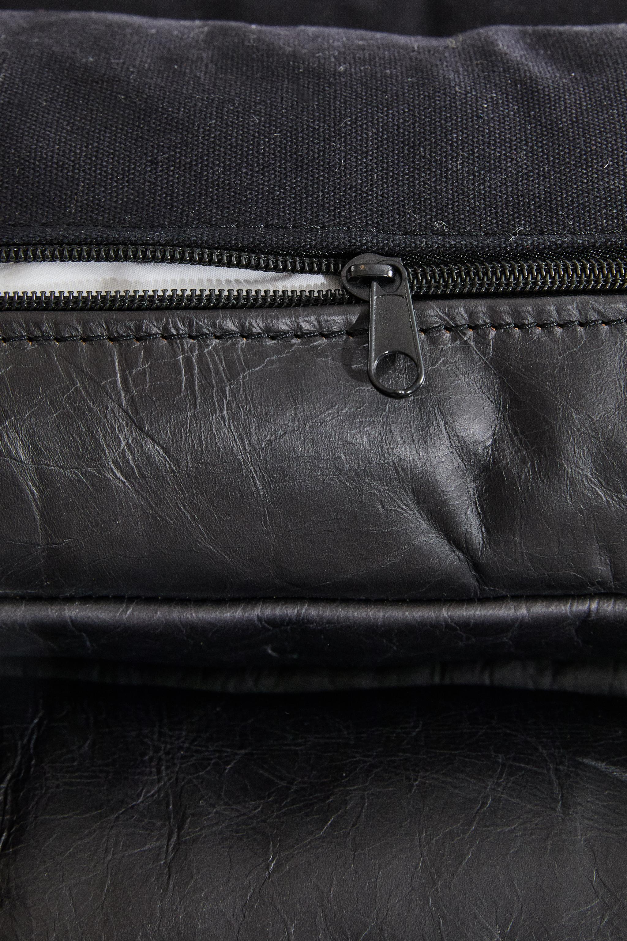 METAL AND LEATHER ACCENT CHAIR