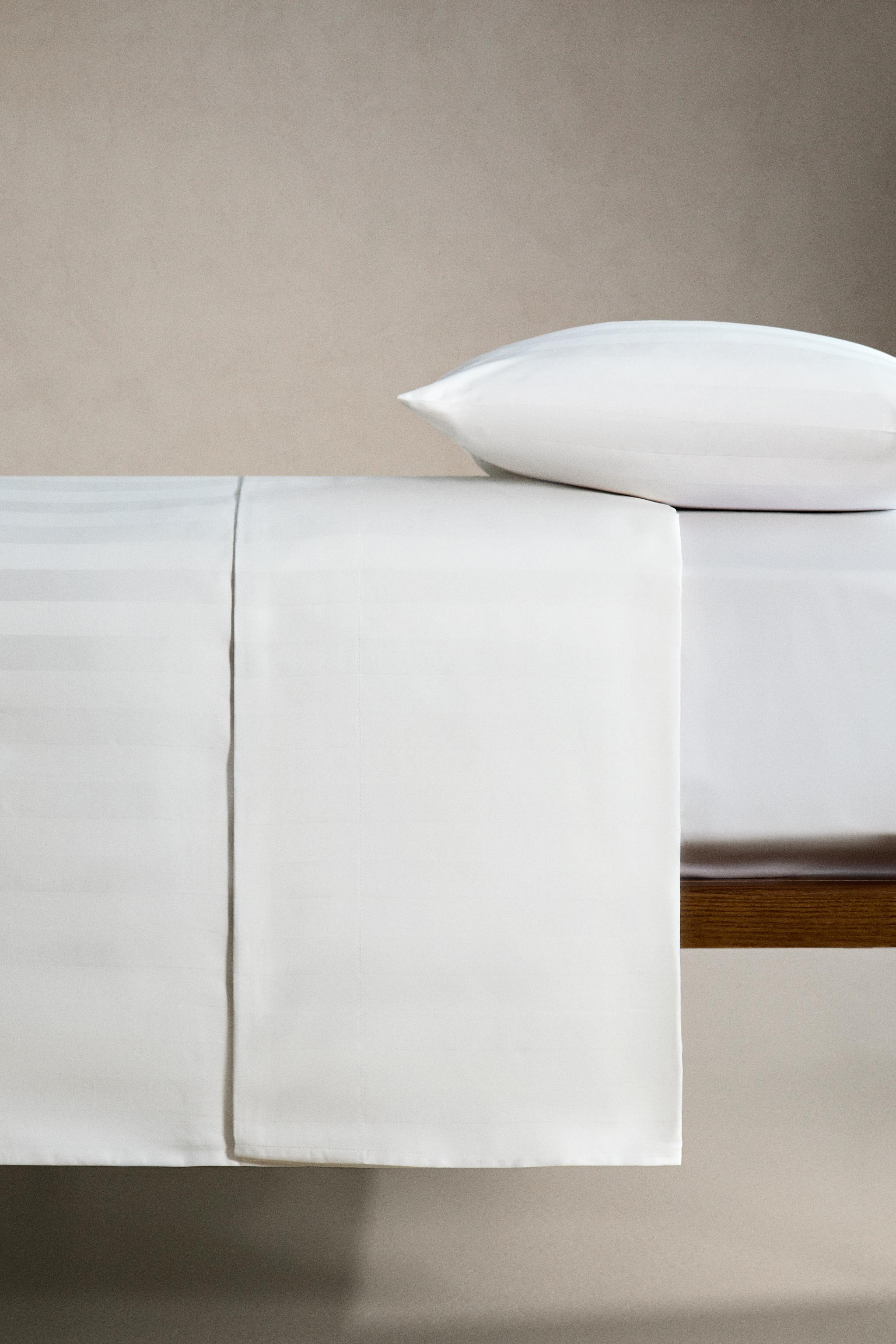 SATEEN STRIPED DUVET COVER (500 THREAD COUNT)