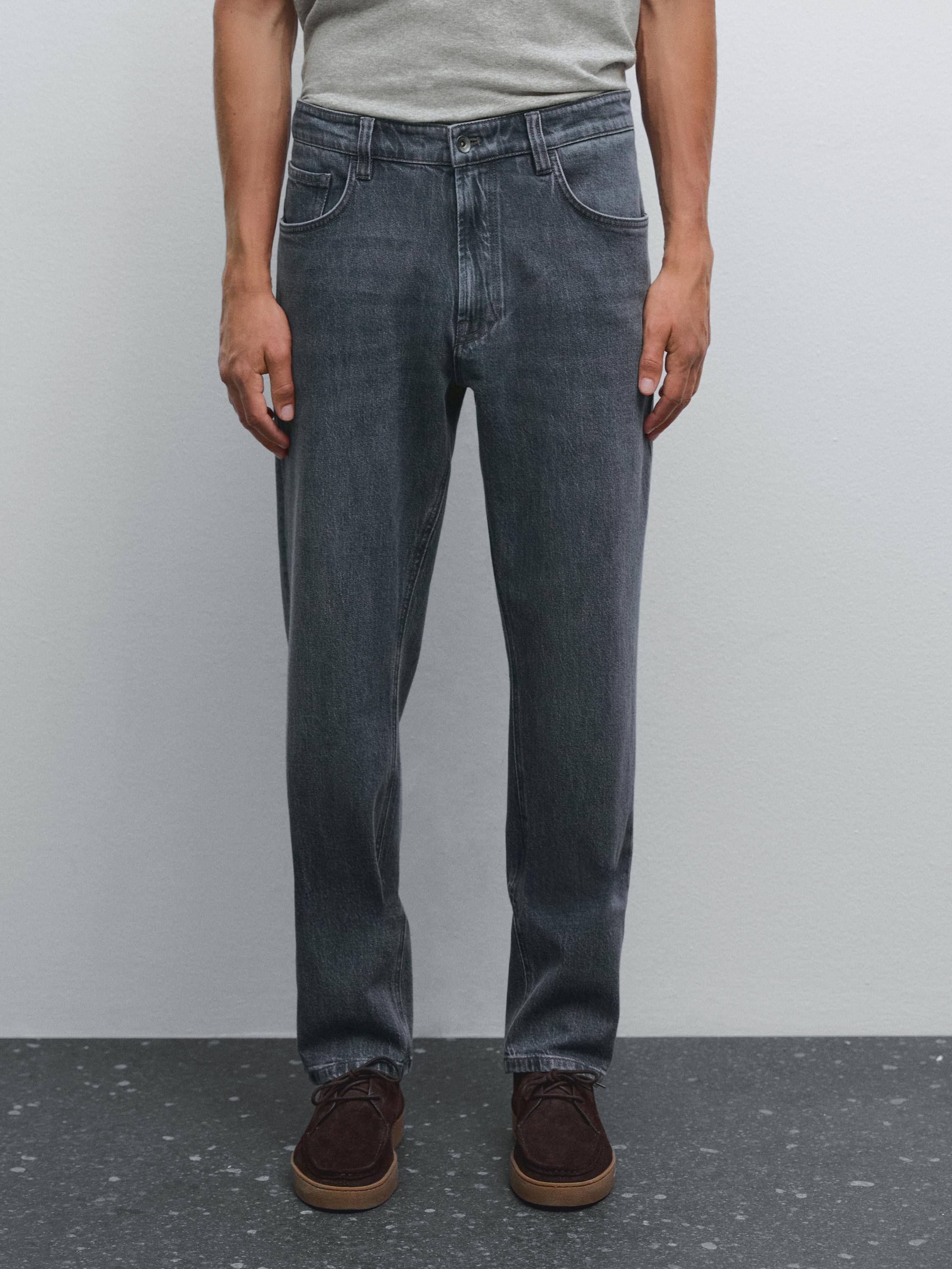 Tapered fit jeans