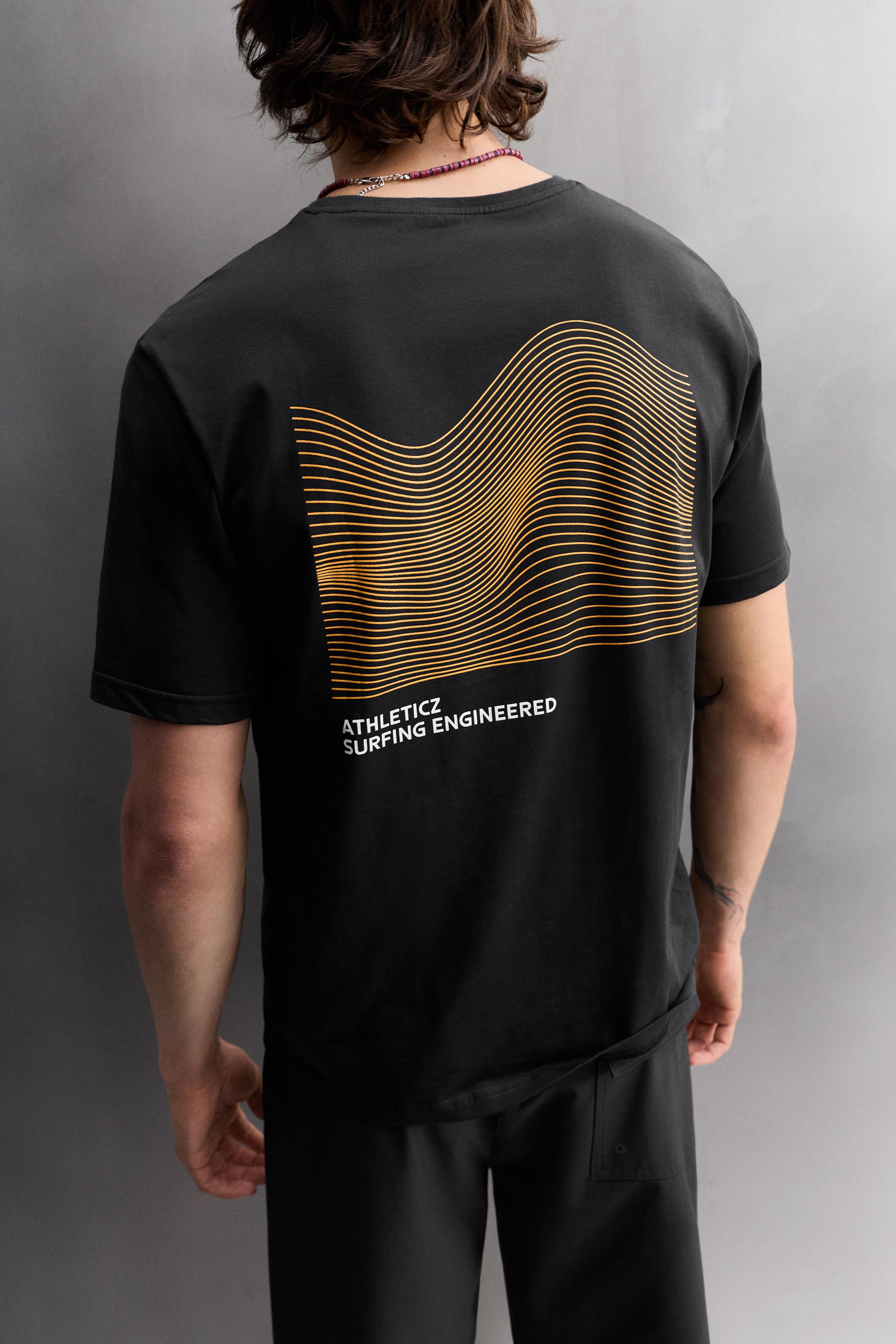 SURF GRAPHIC PRINT T-SHIRT