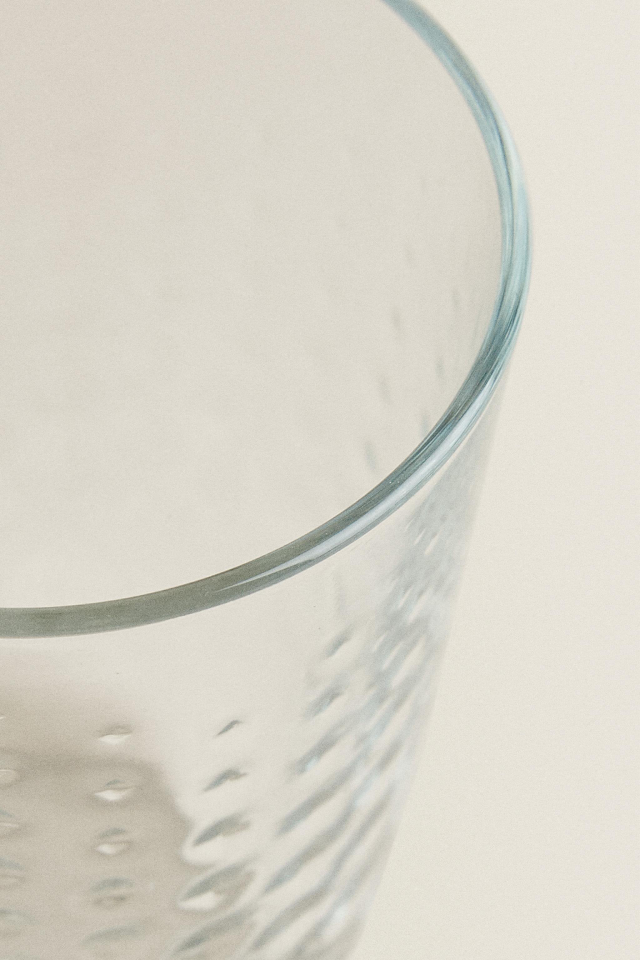 RAISED DESIGN TUMBLER