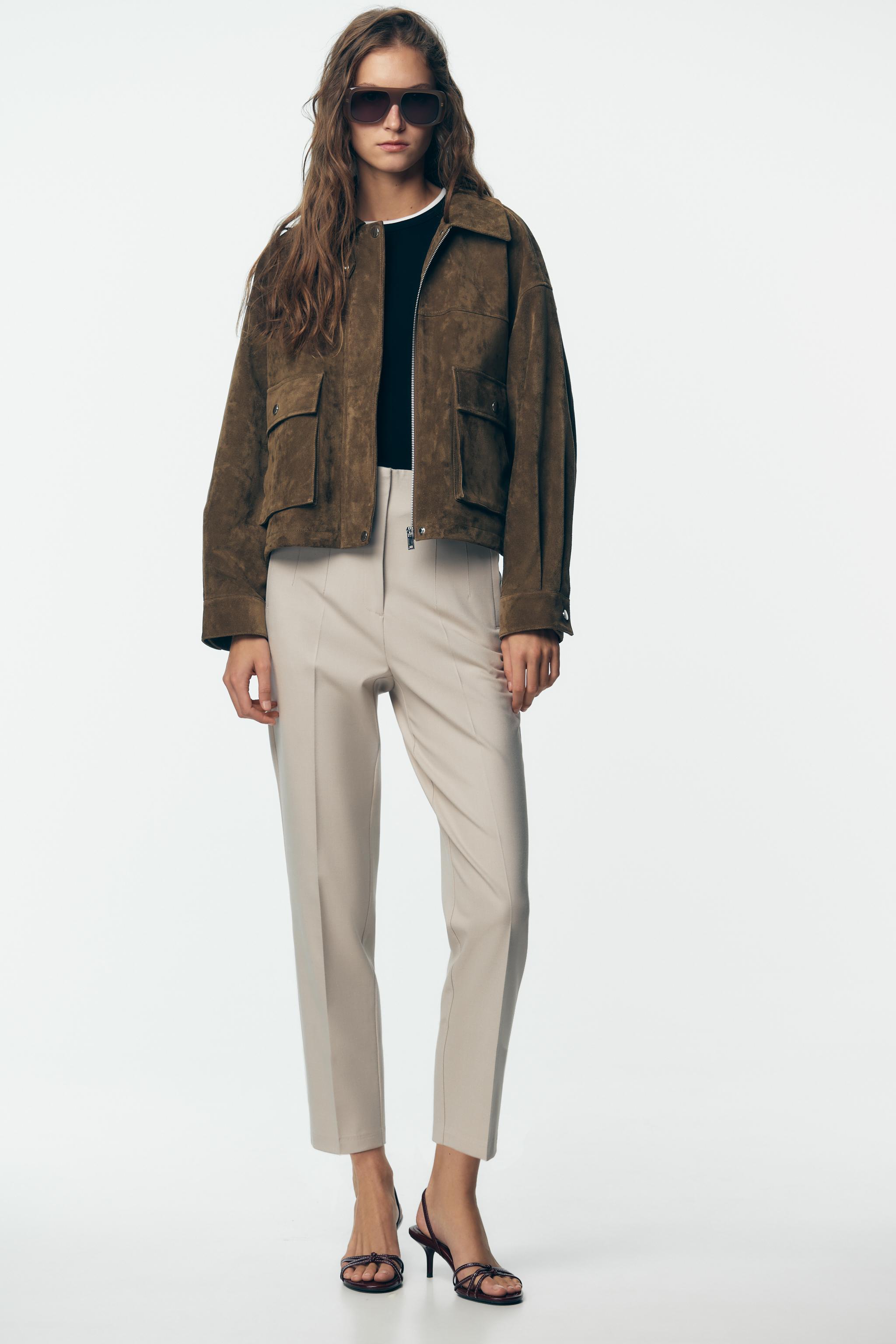 PANTS WITH A HIGH WAIST