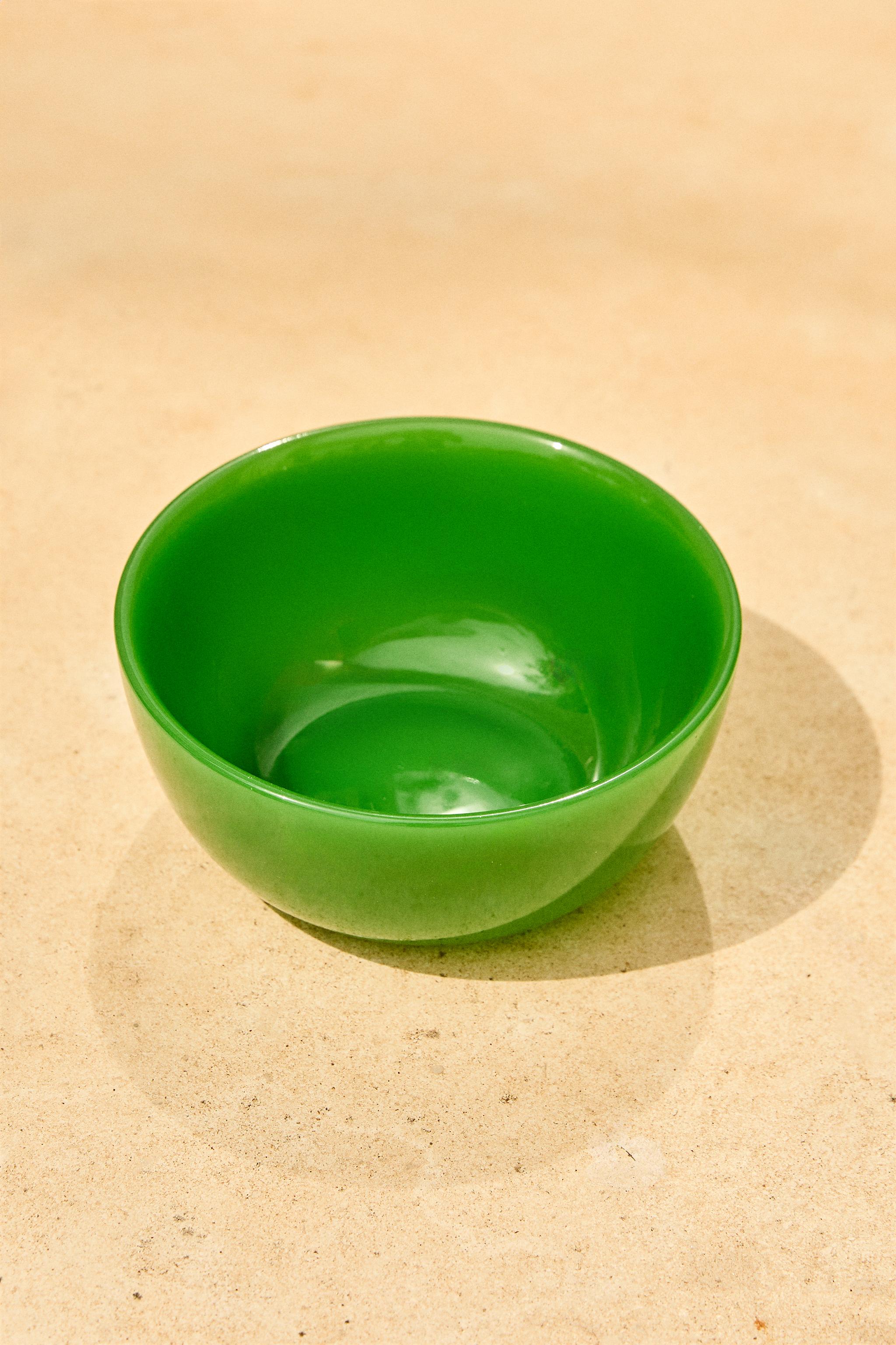 GLASS BOWL