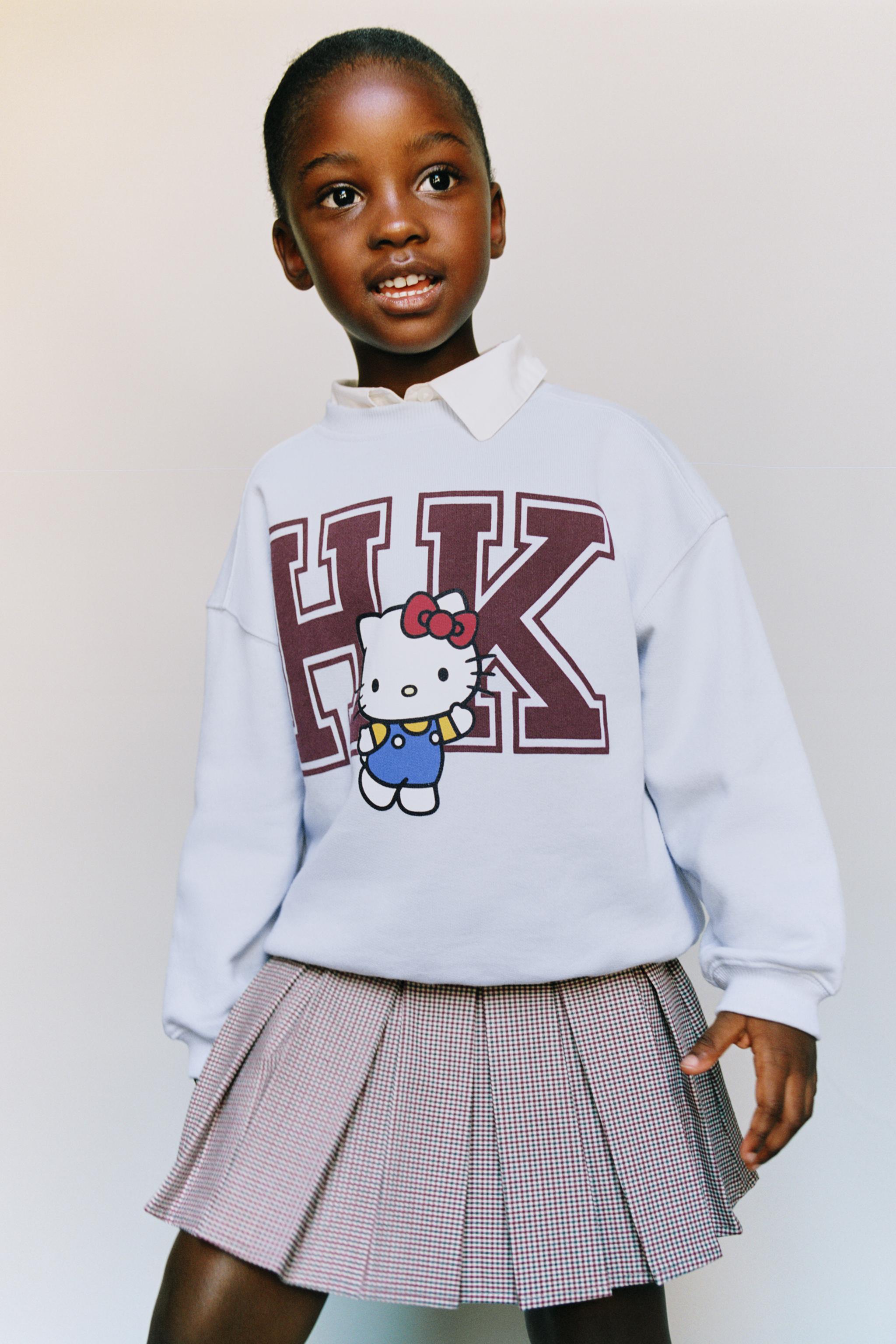 HELLO KITTY © SANRIO PRINT SWEATSHIRT