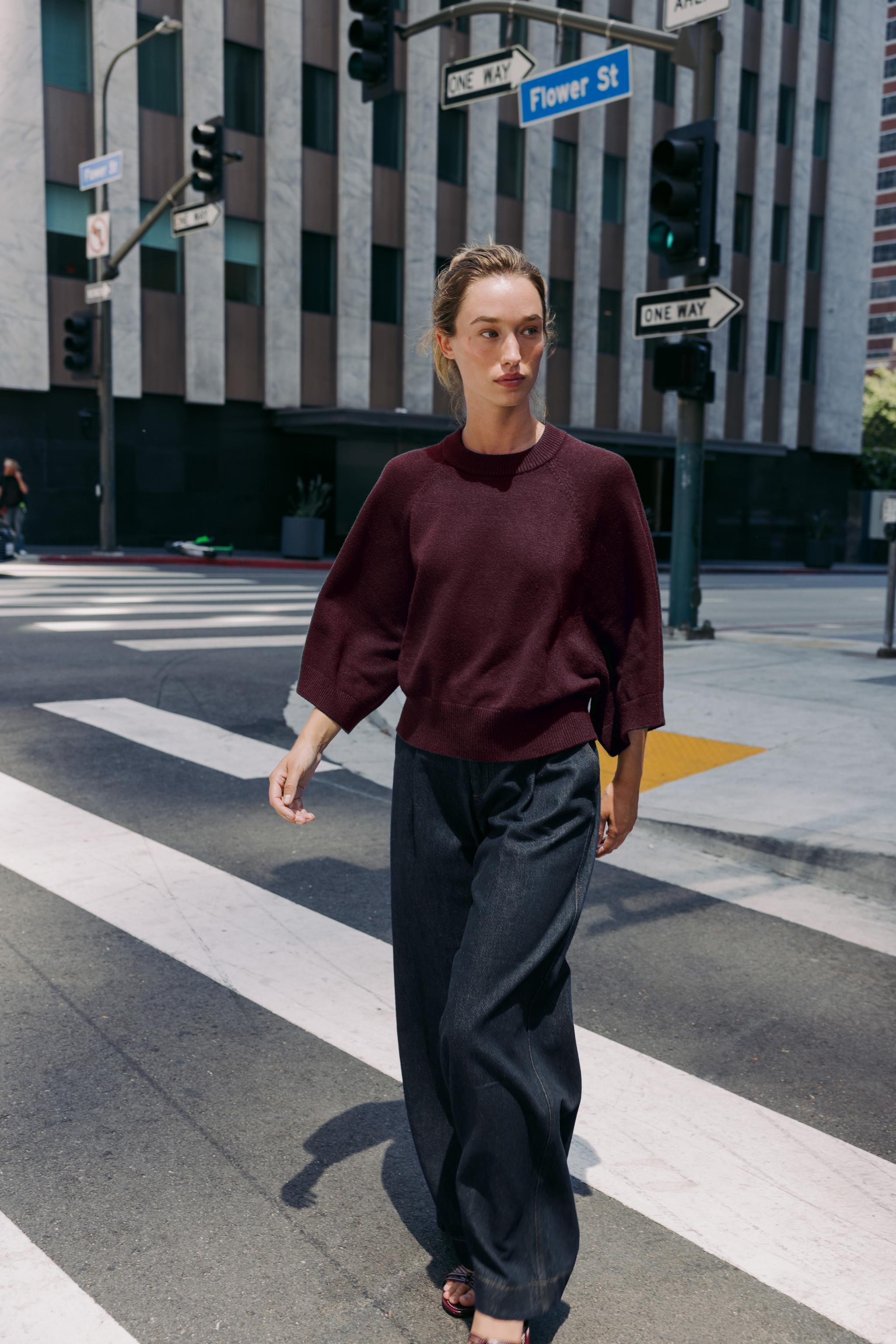 WIDE SLEEVE KNIT SWEATER