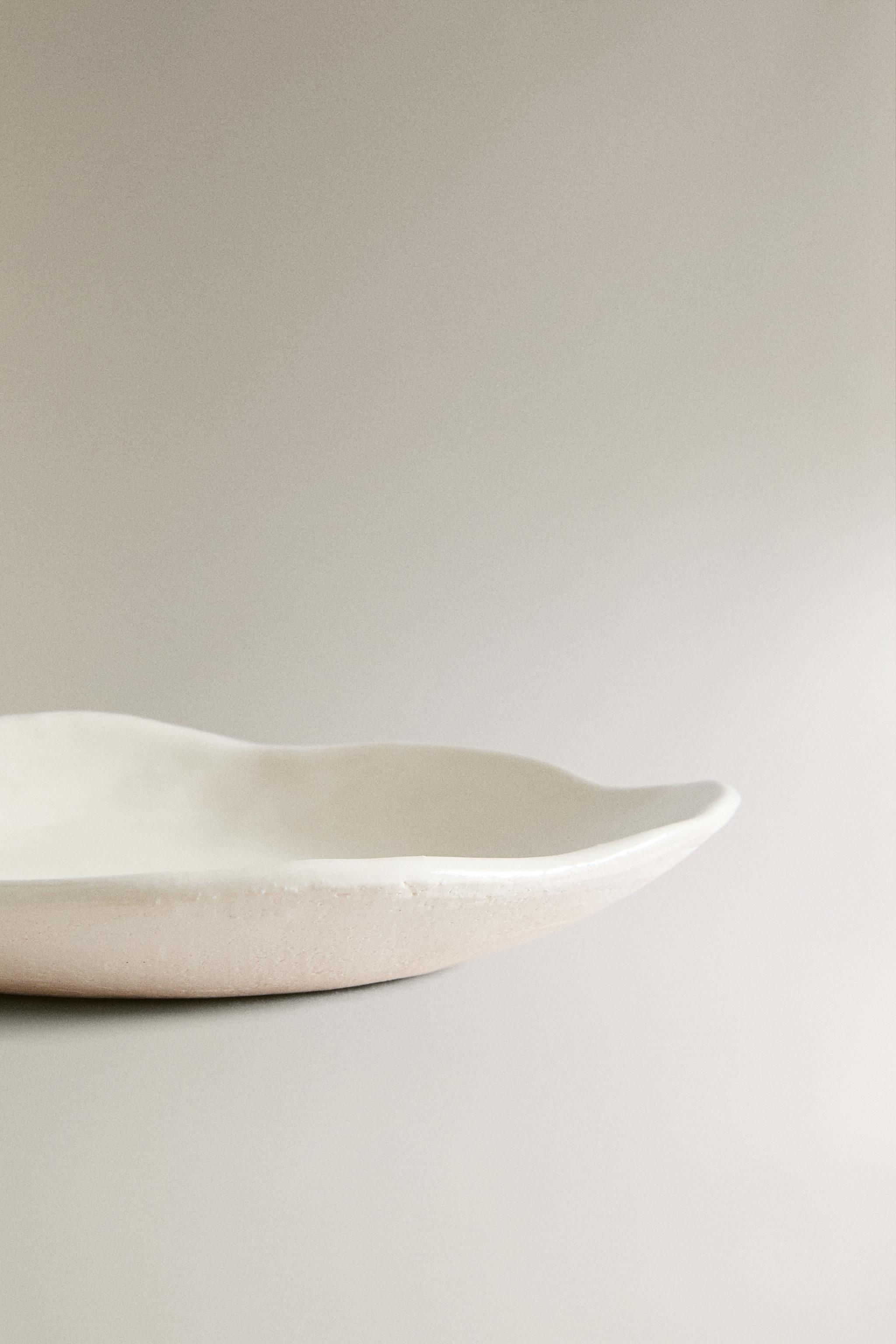 CERAMIC MATTE SOAP DISH