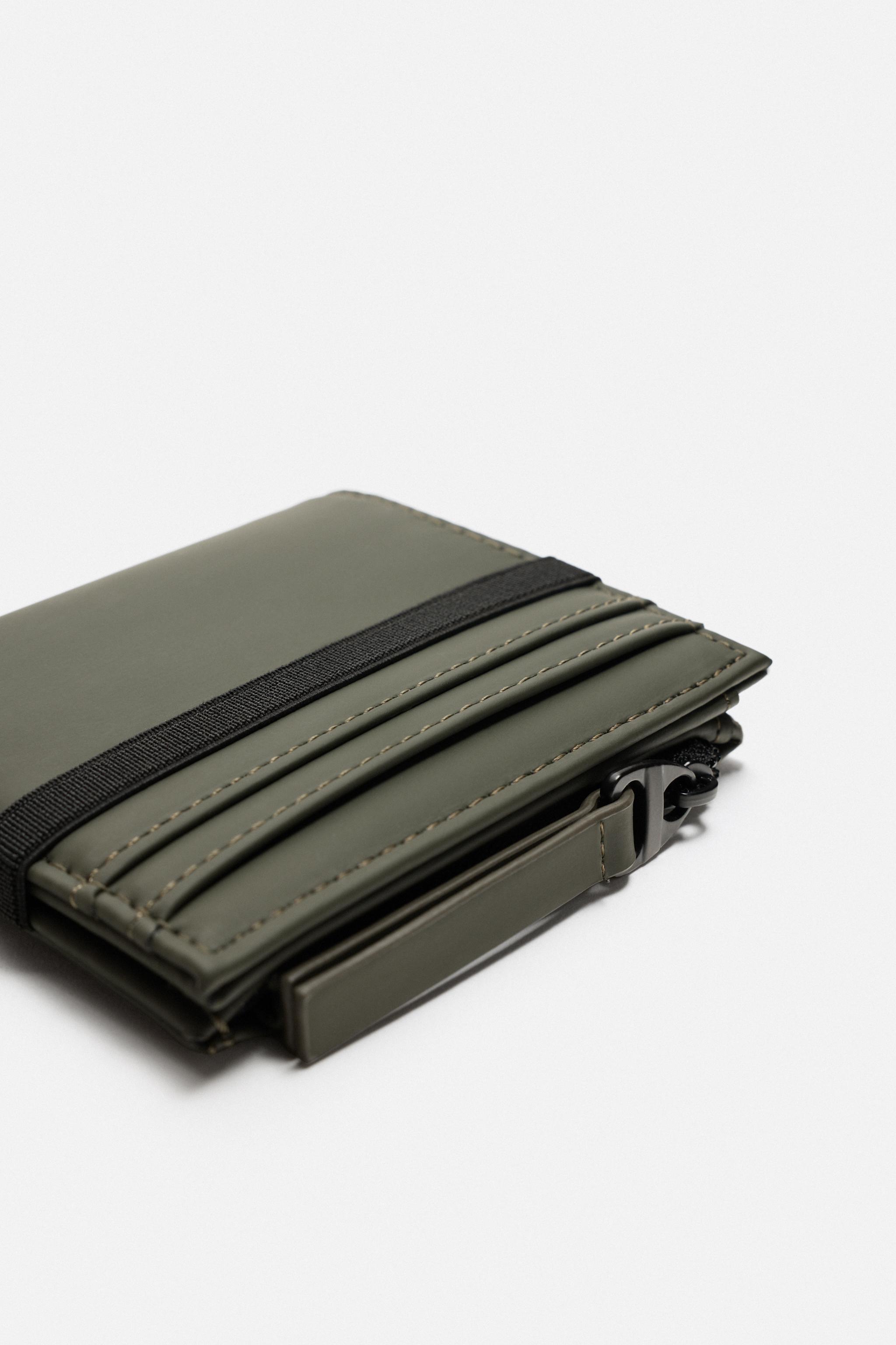 RUBBERIZED COIN WALLET