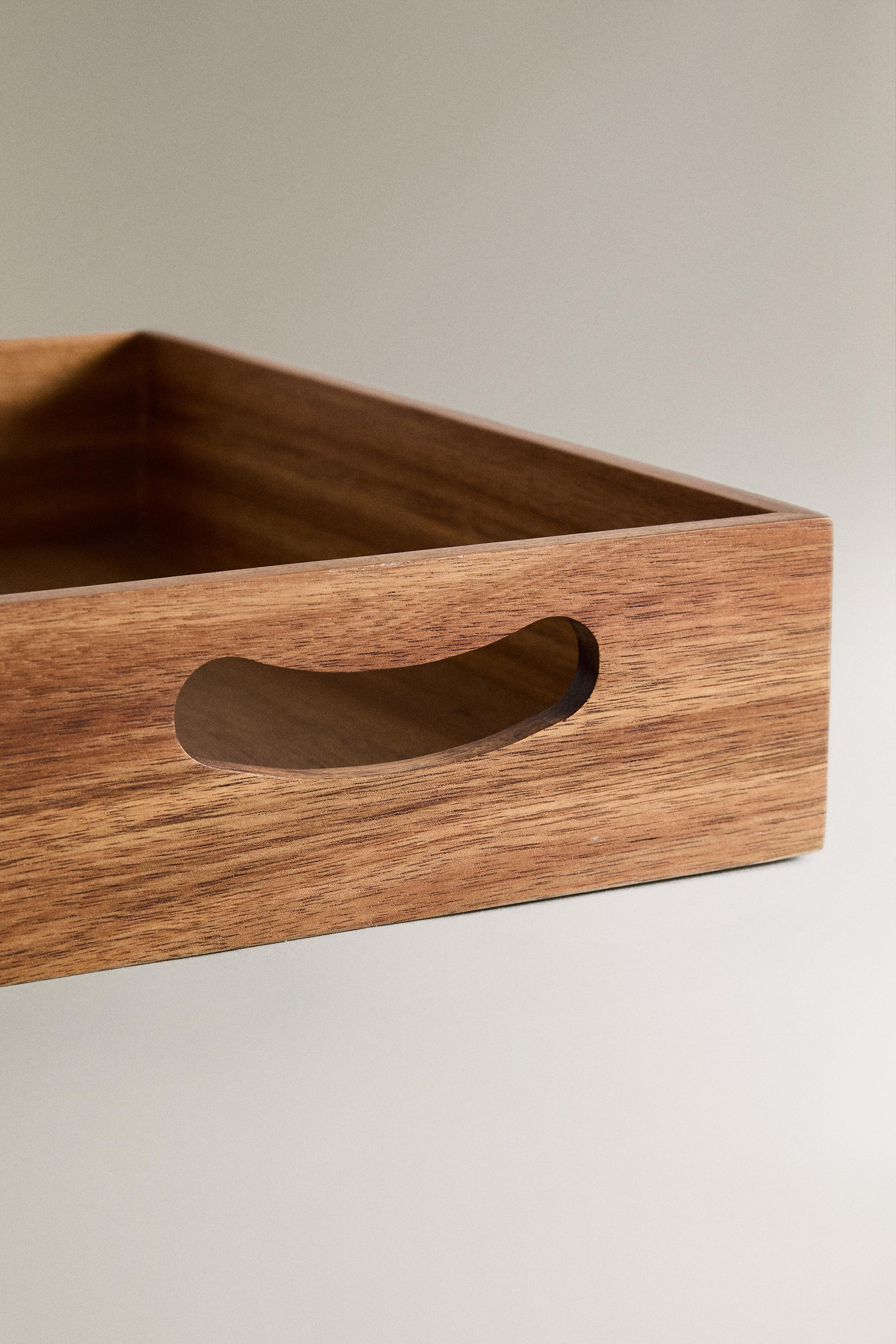 ACACIA WOOD TRAY WITH HANDLES