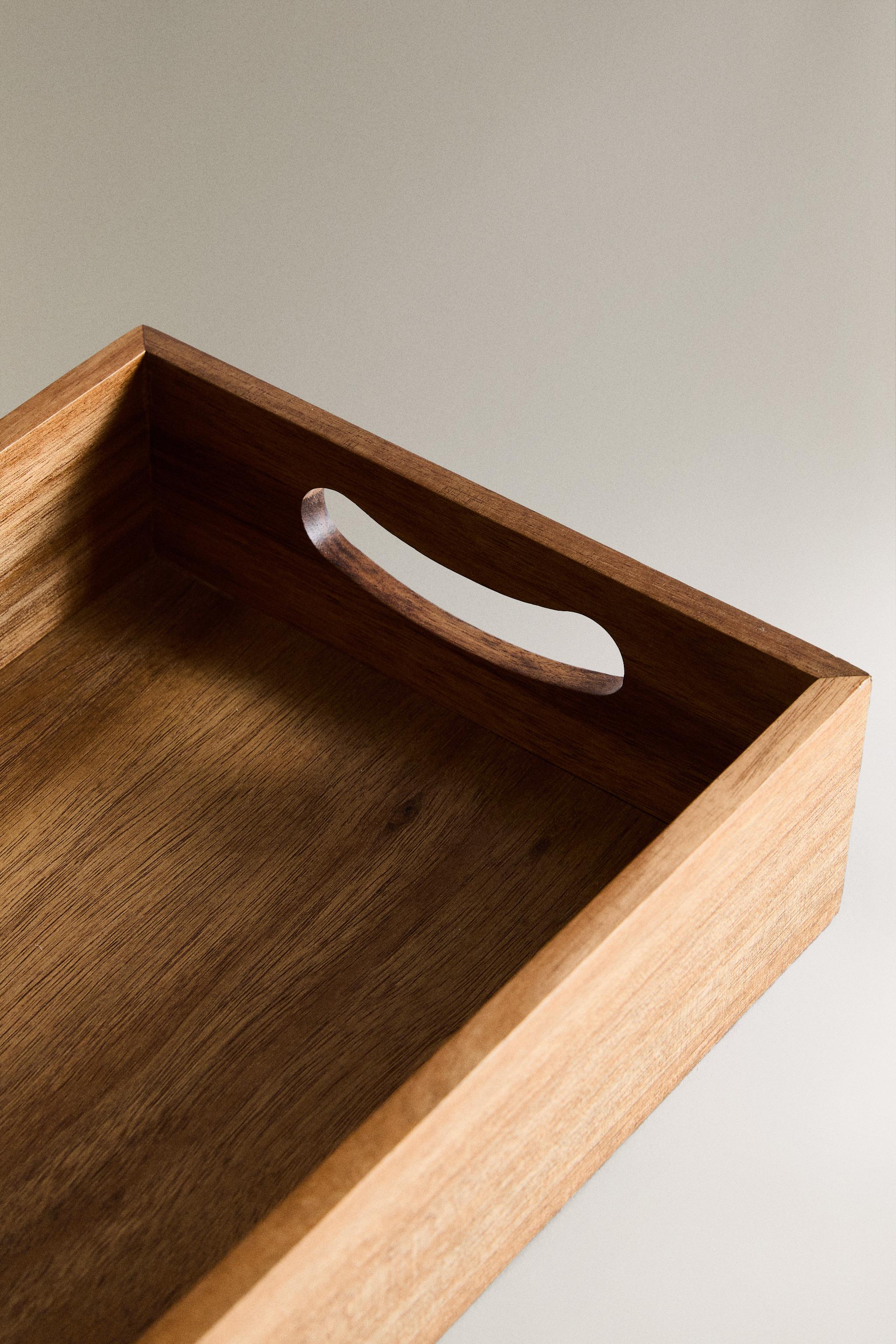 ACACIA WOOD TRAY WITH HANDLES