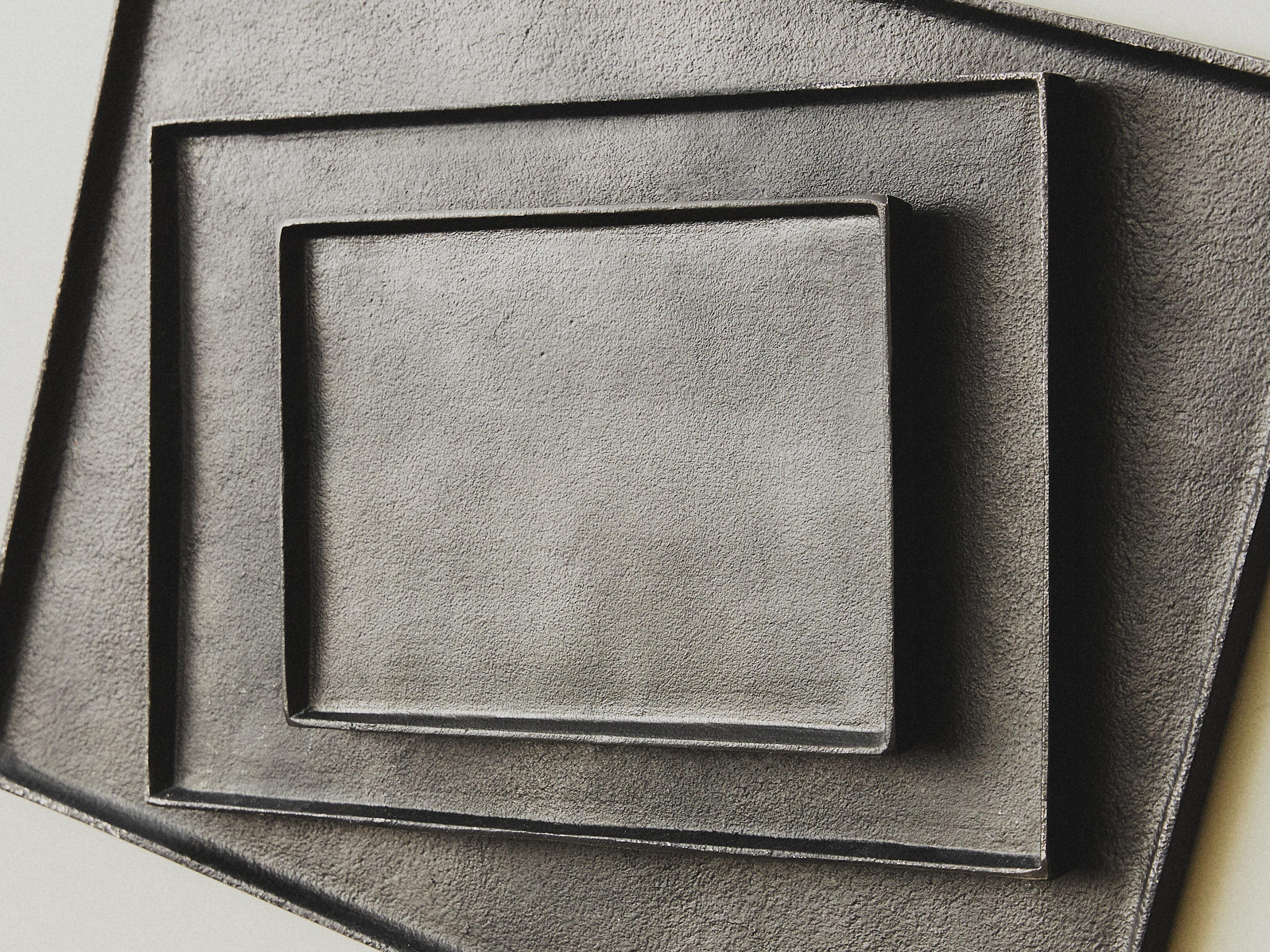 DECORATIVE METAL TRAY