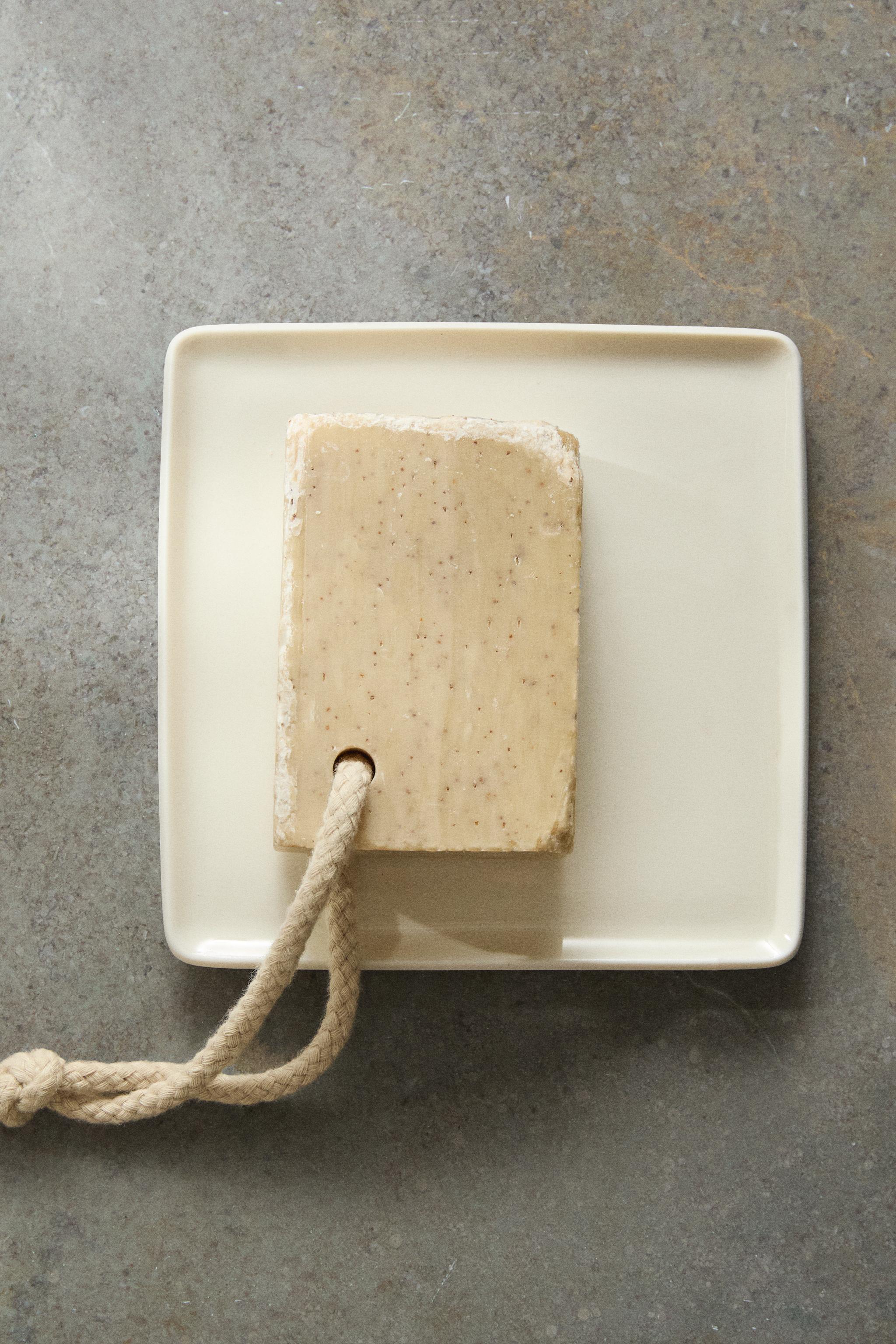 CERAMIC BATHROOM SOAP DISH