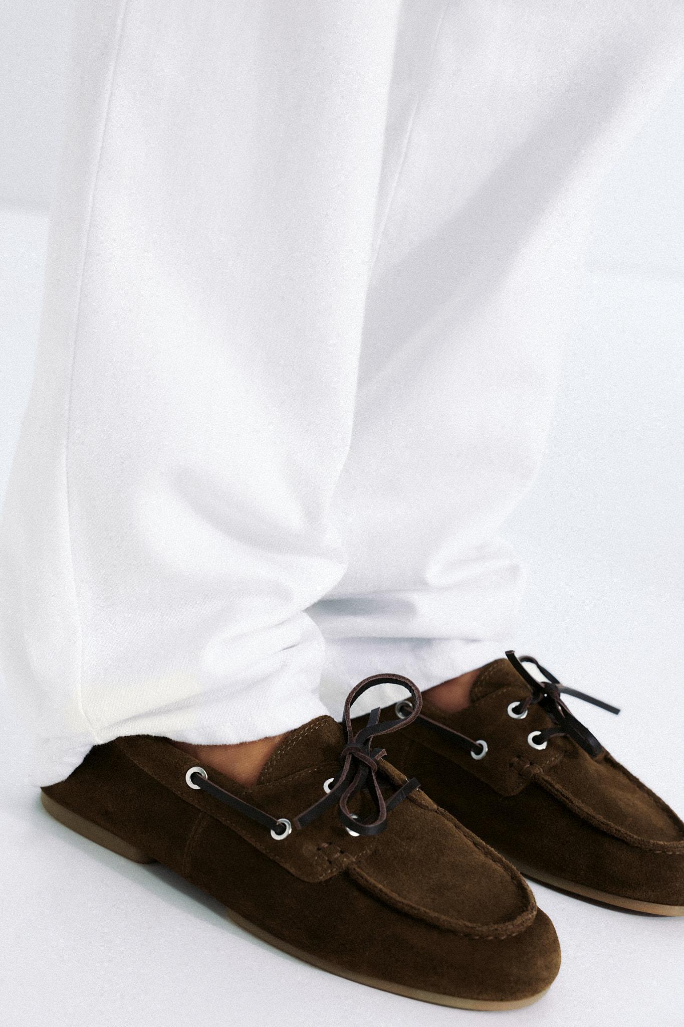SUEDE TOPSTITCHED LOAFERS