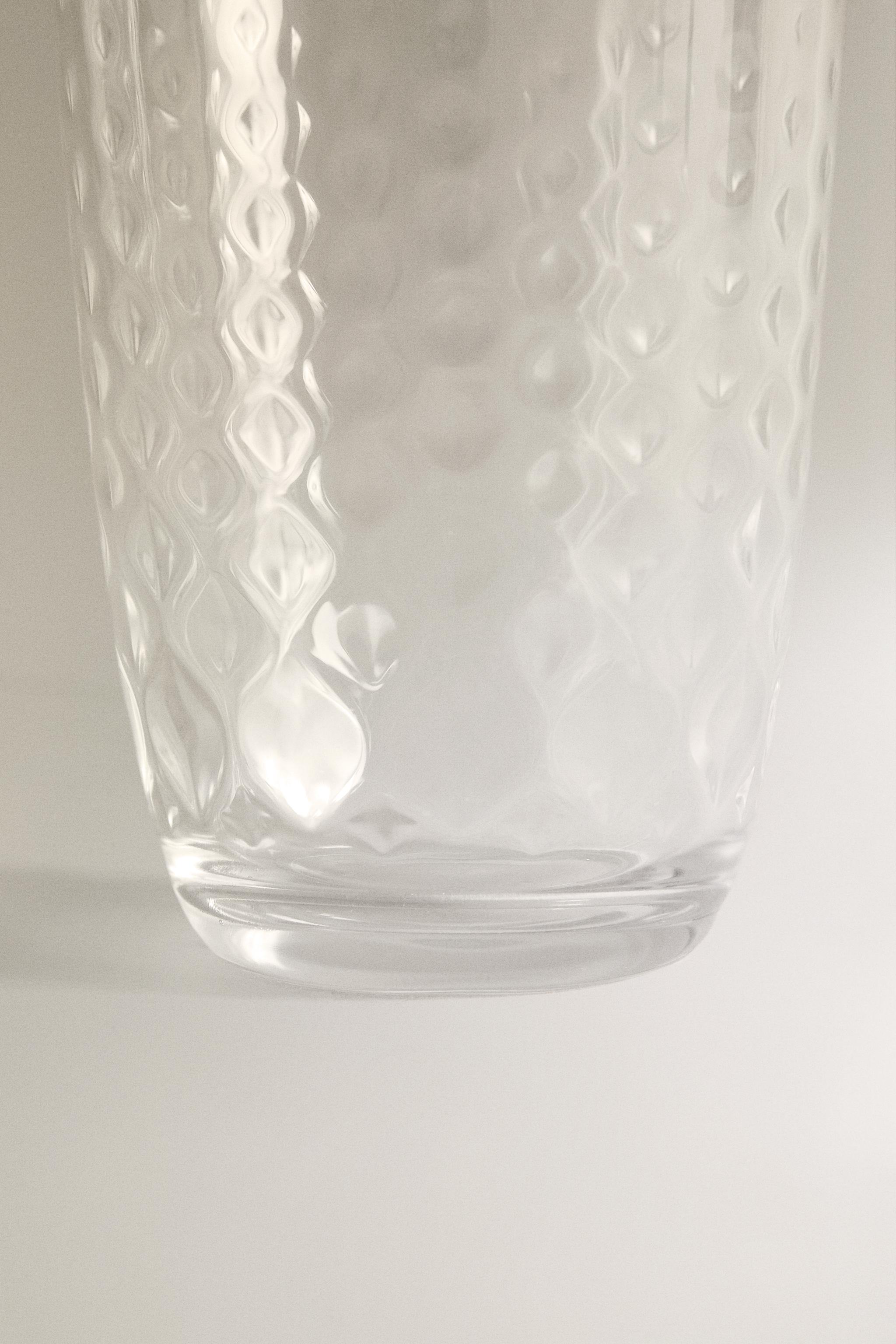 RAISED DESIGN TUMBLER