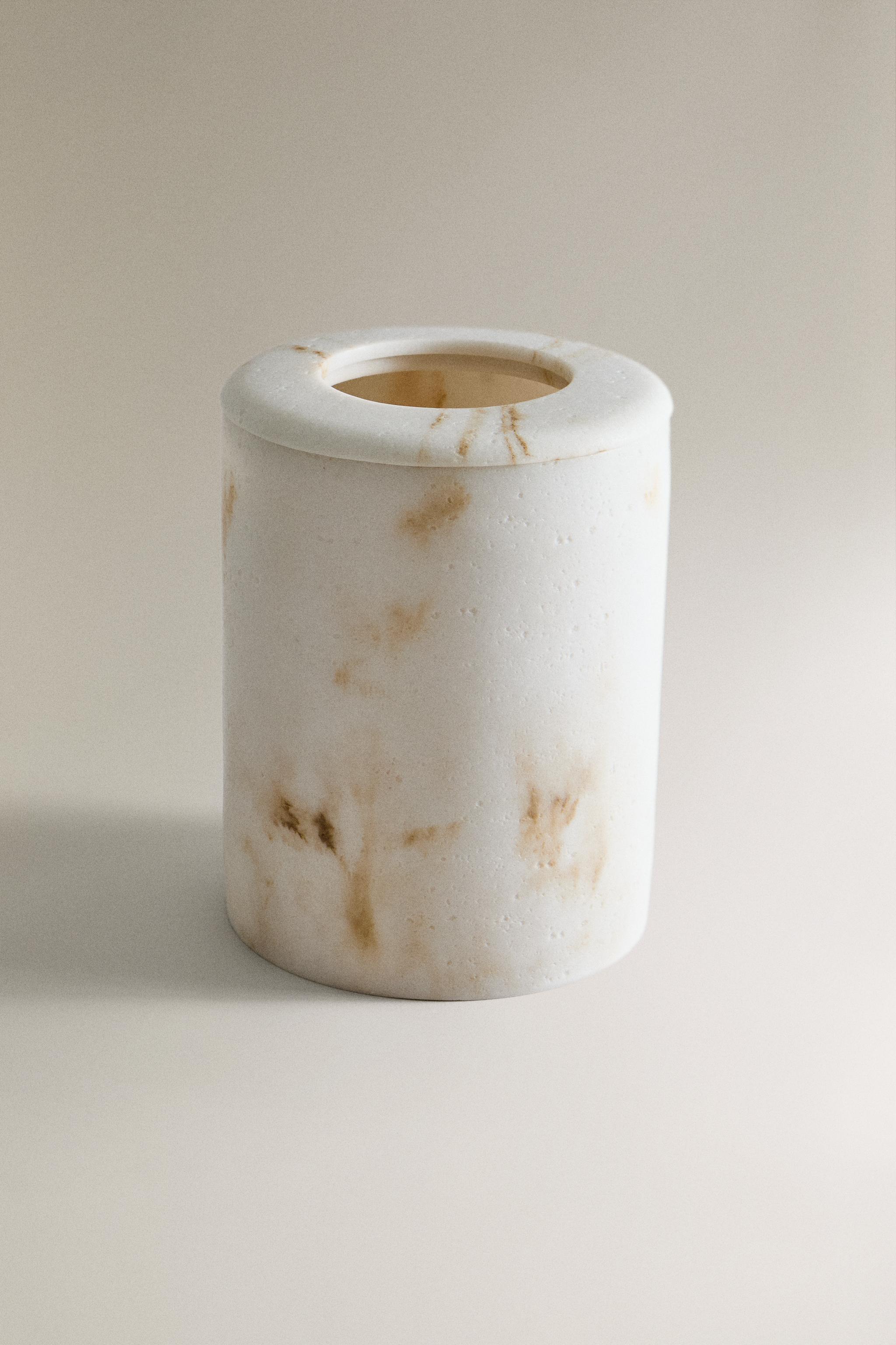 MARBLE-EFFECT BATHROOM TRASH CAN